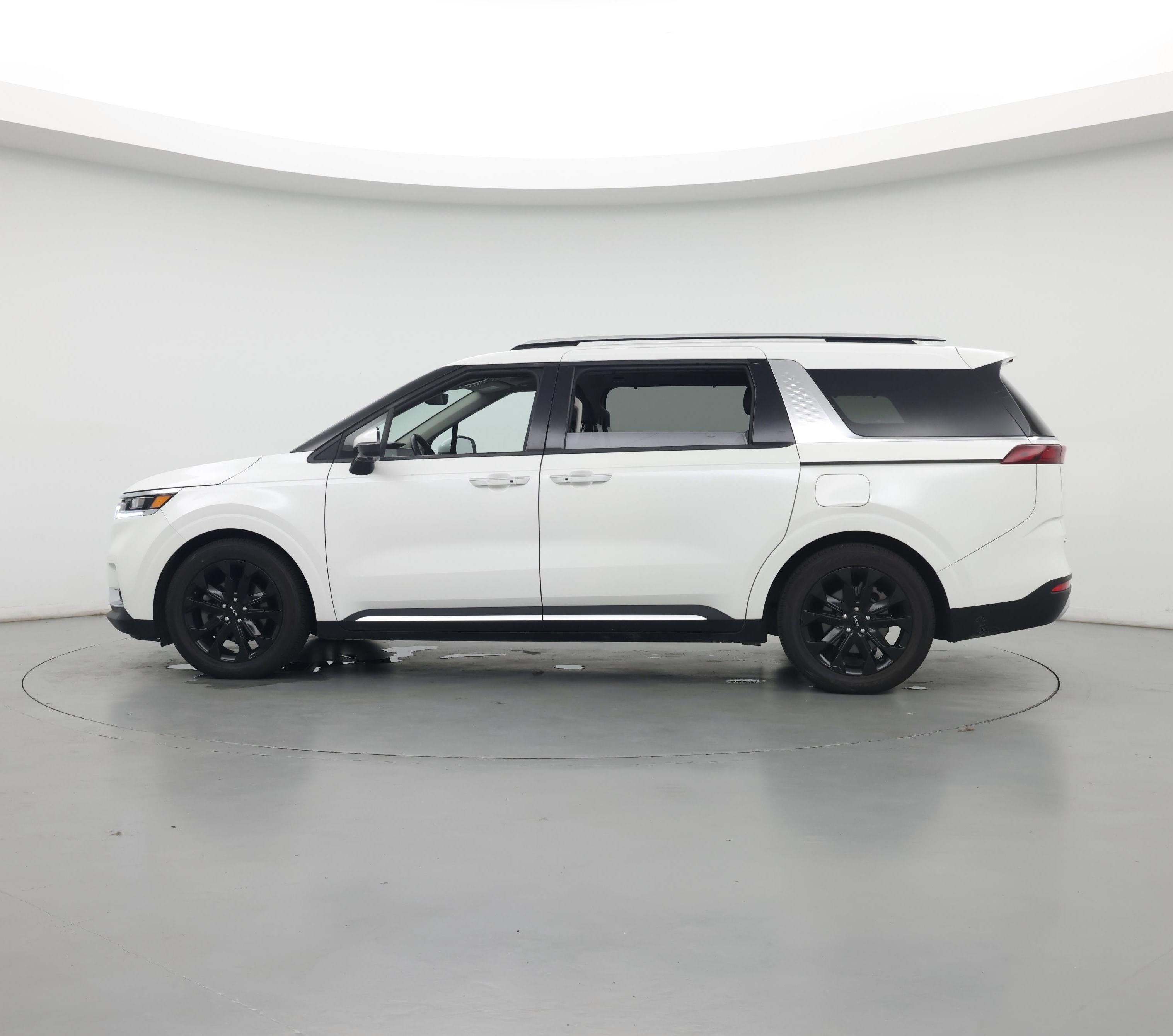 Thumbnail: 2022 Kia Carnival - 4