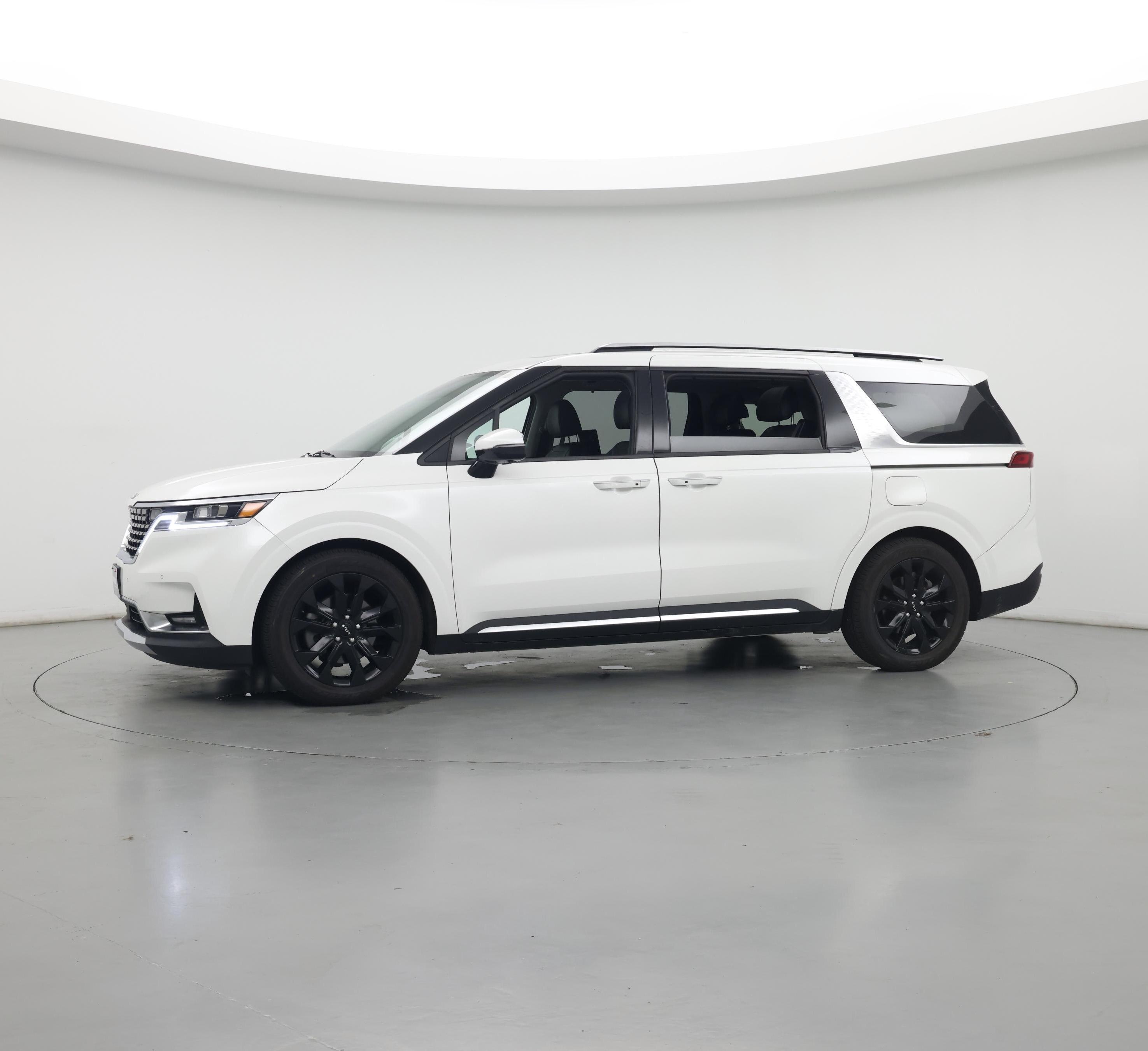 Thumbnail: 2022 Kia Carnival - 5