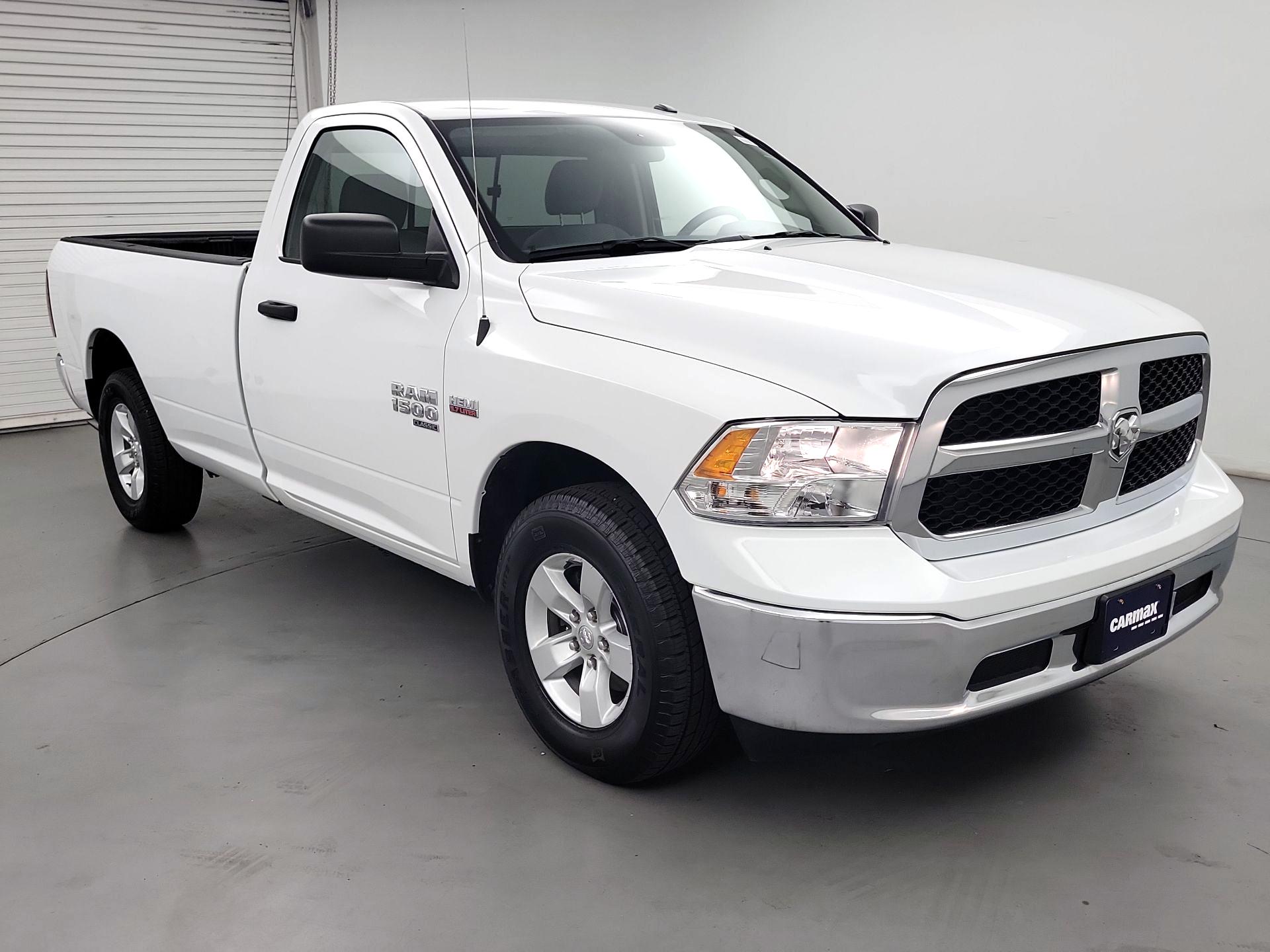 Thumbnail: 2020 RAM 1500 Classic - 1