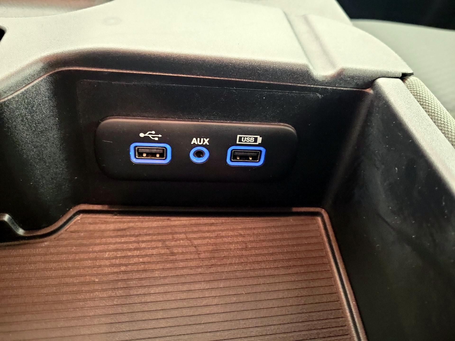 Thumbnail: 2020 RAM 1500 Classic - 16