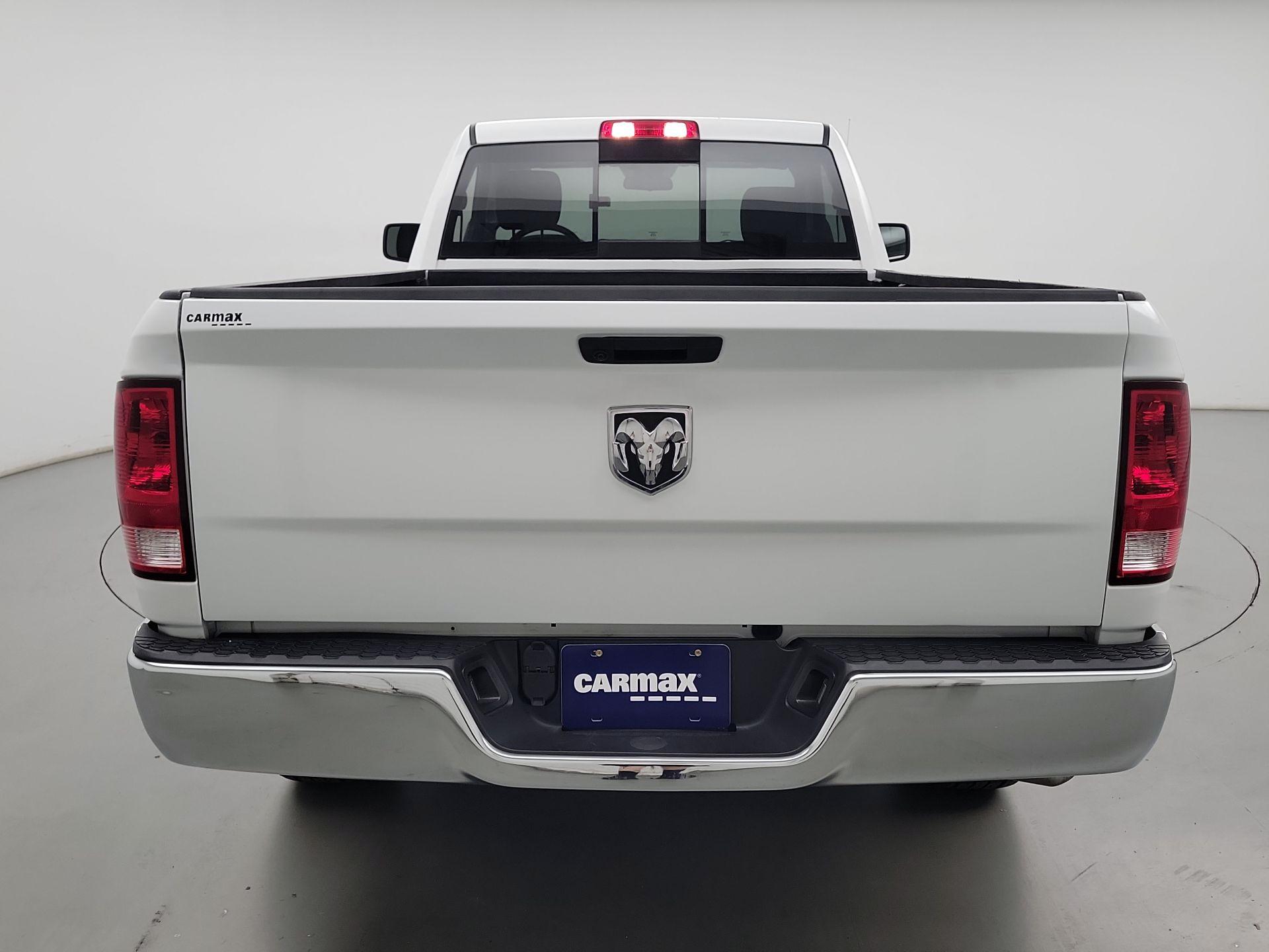 Thumbnail: 2020 RAM 1500 Classic - 6