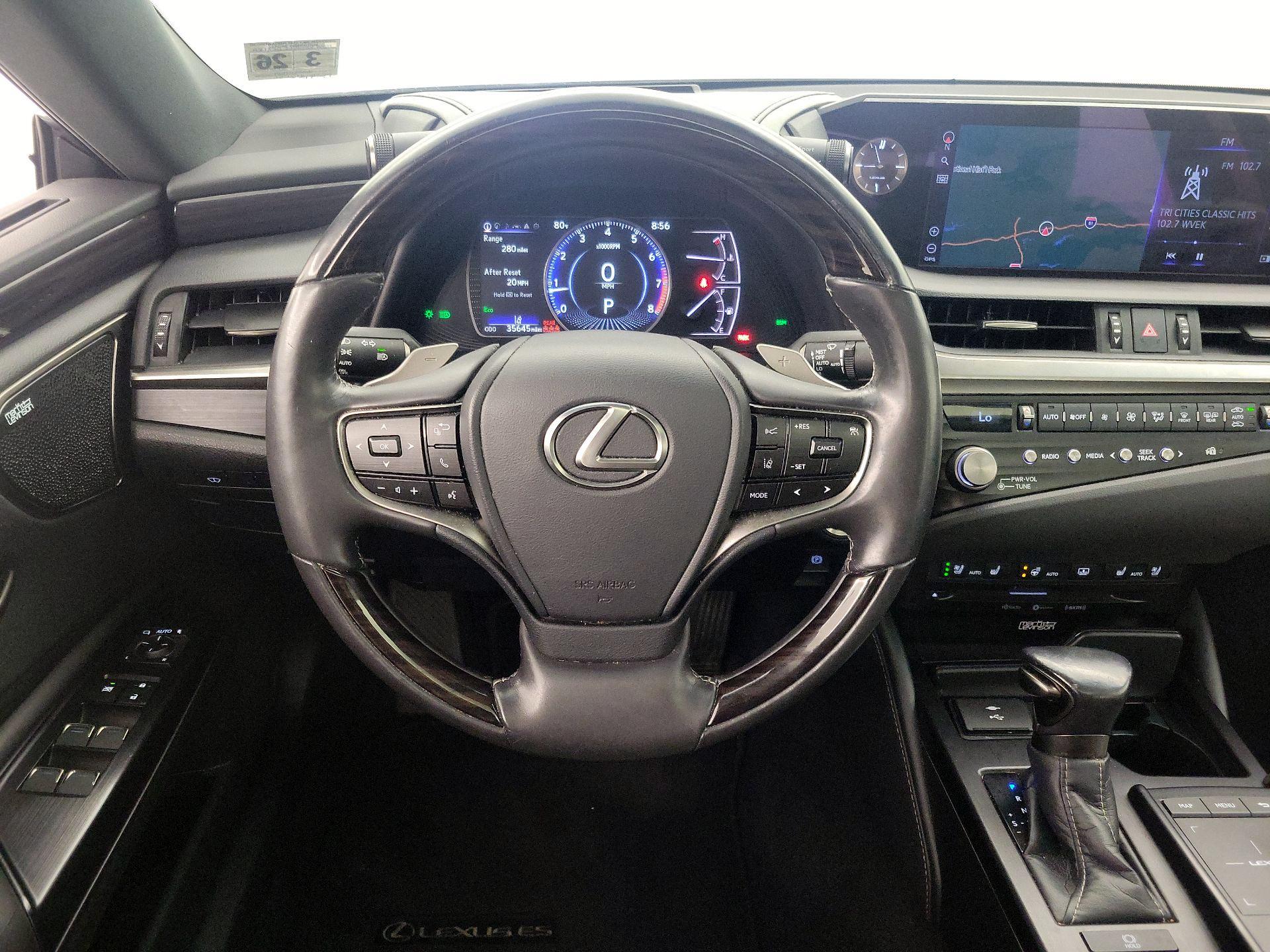 Thumbnail: 2021 Lexus ES - 10