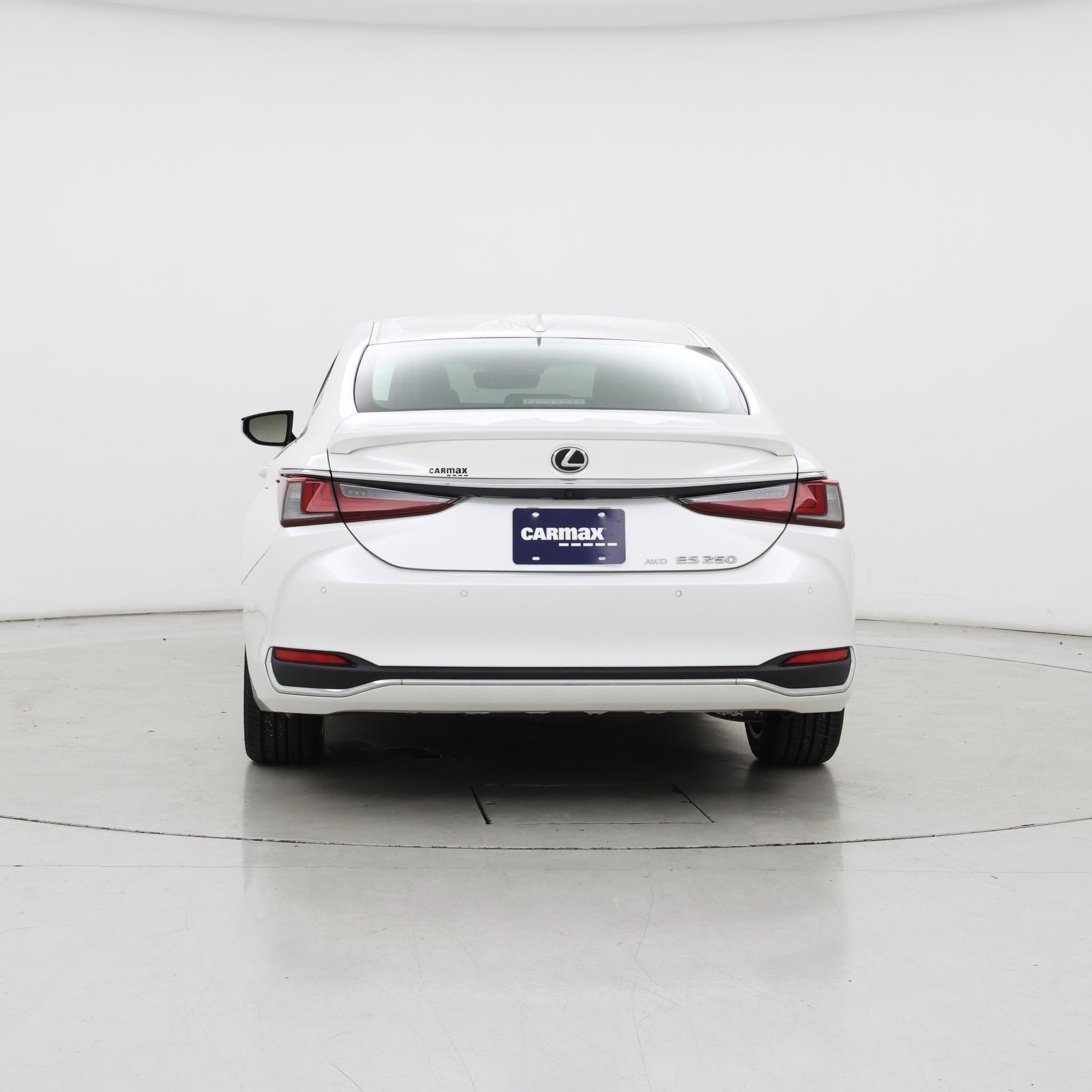 Thumbnail: 2021 Lexus ES - 6