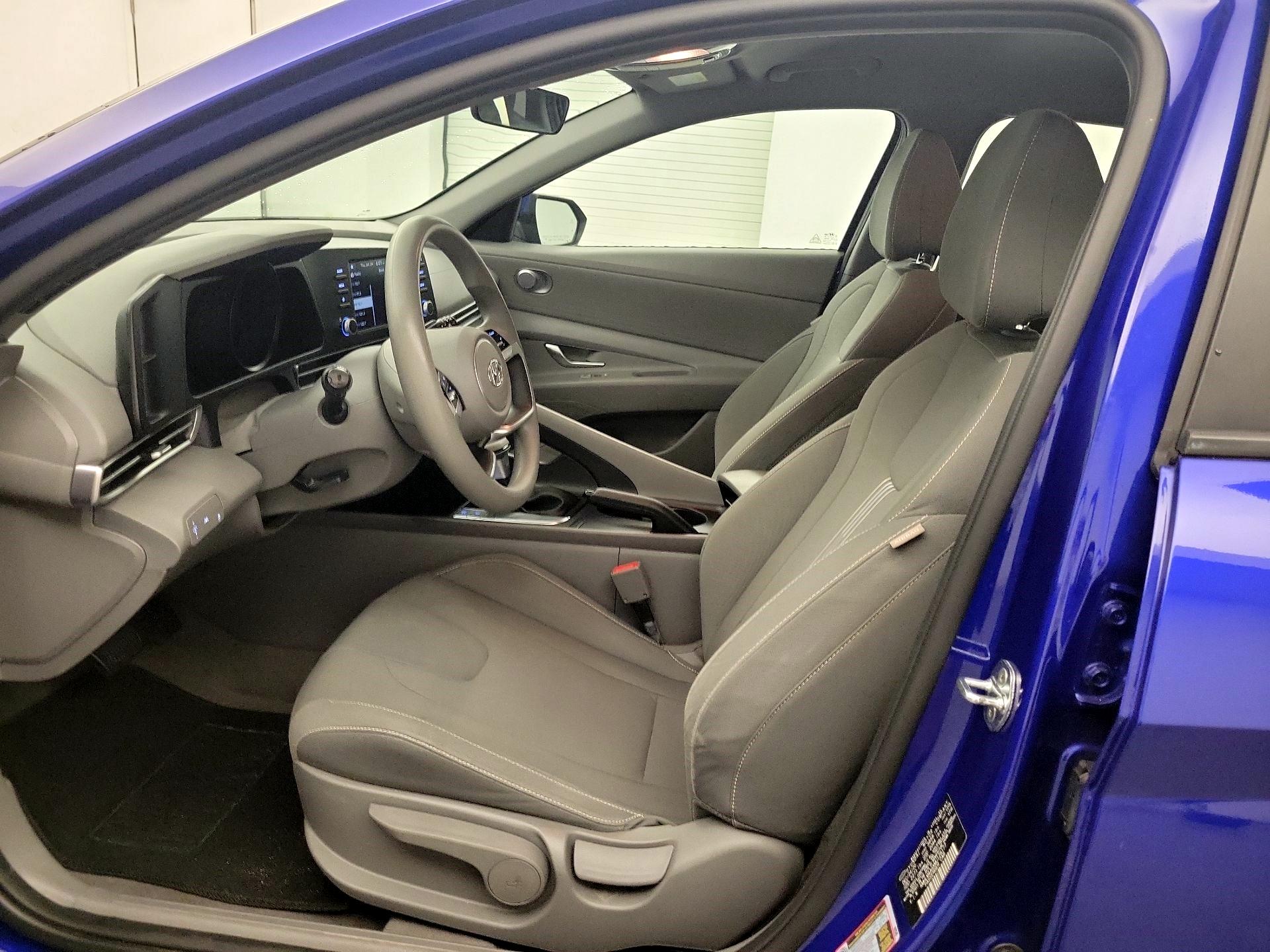 Thumbnail: 2021 Hyundai Elantra - 9