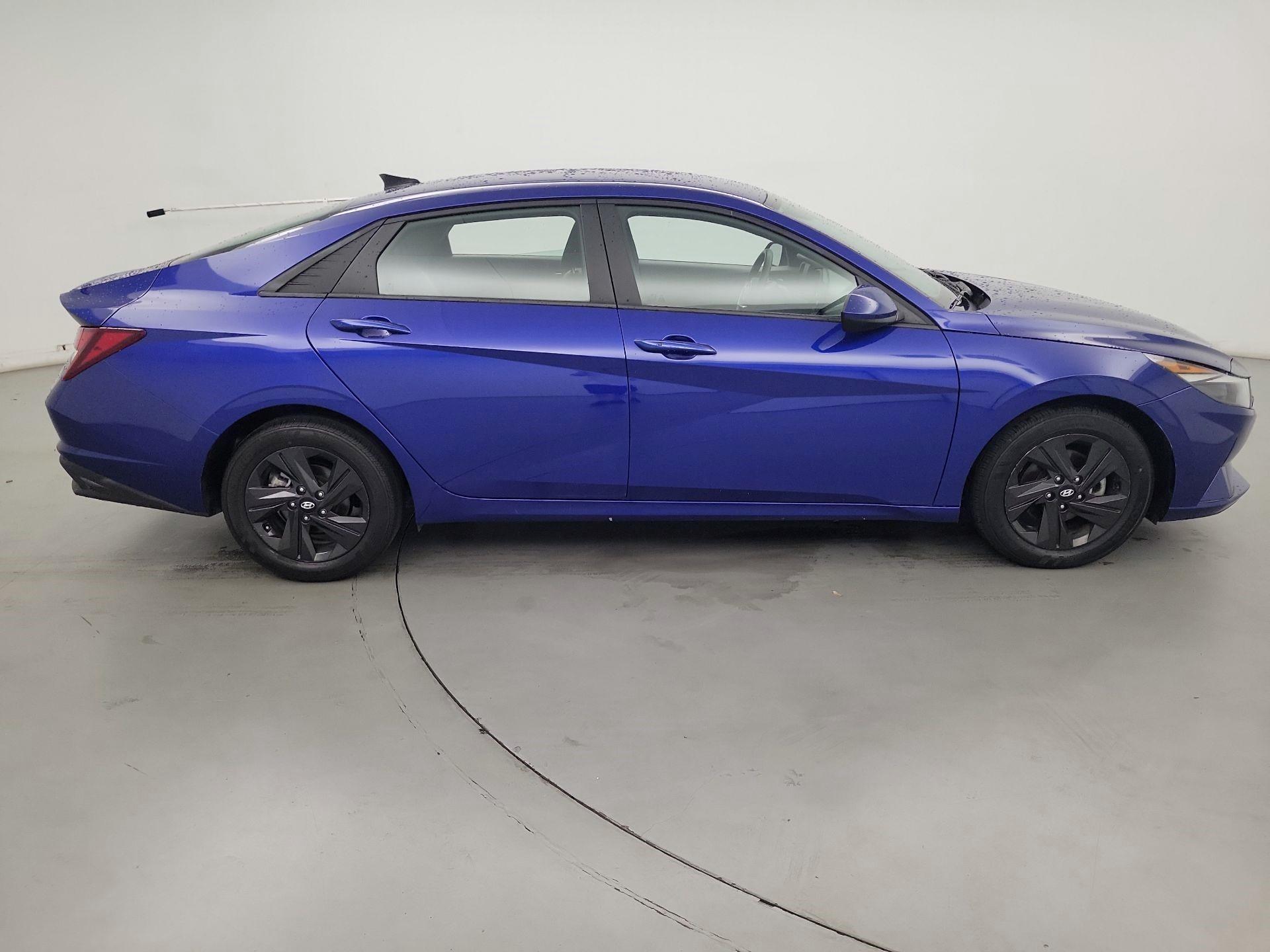 Thumbnail: 2021 Hyundai Elantra - 4