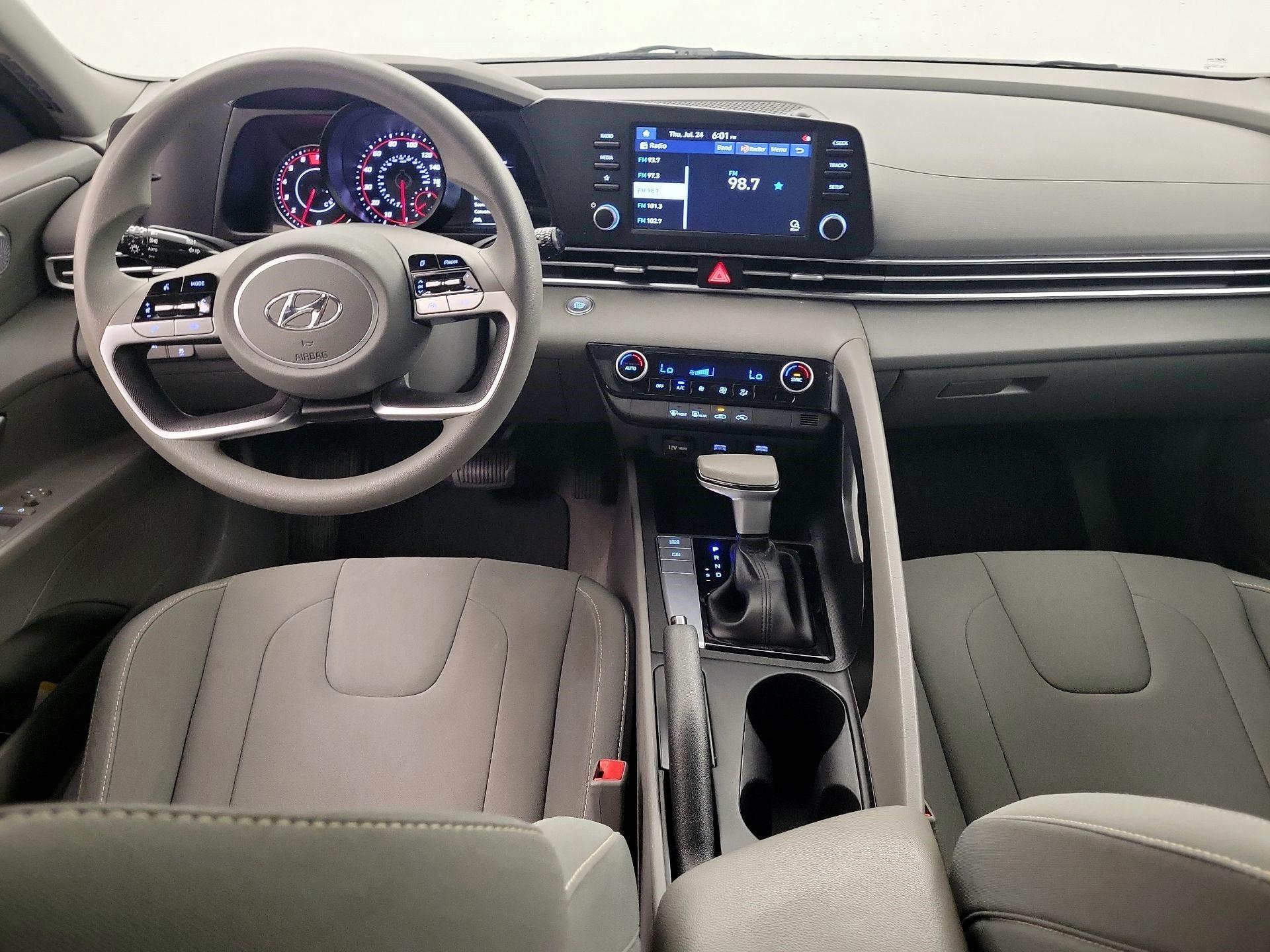 Thumbnail: 2021 Hyundai Elantra - 8