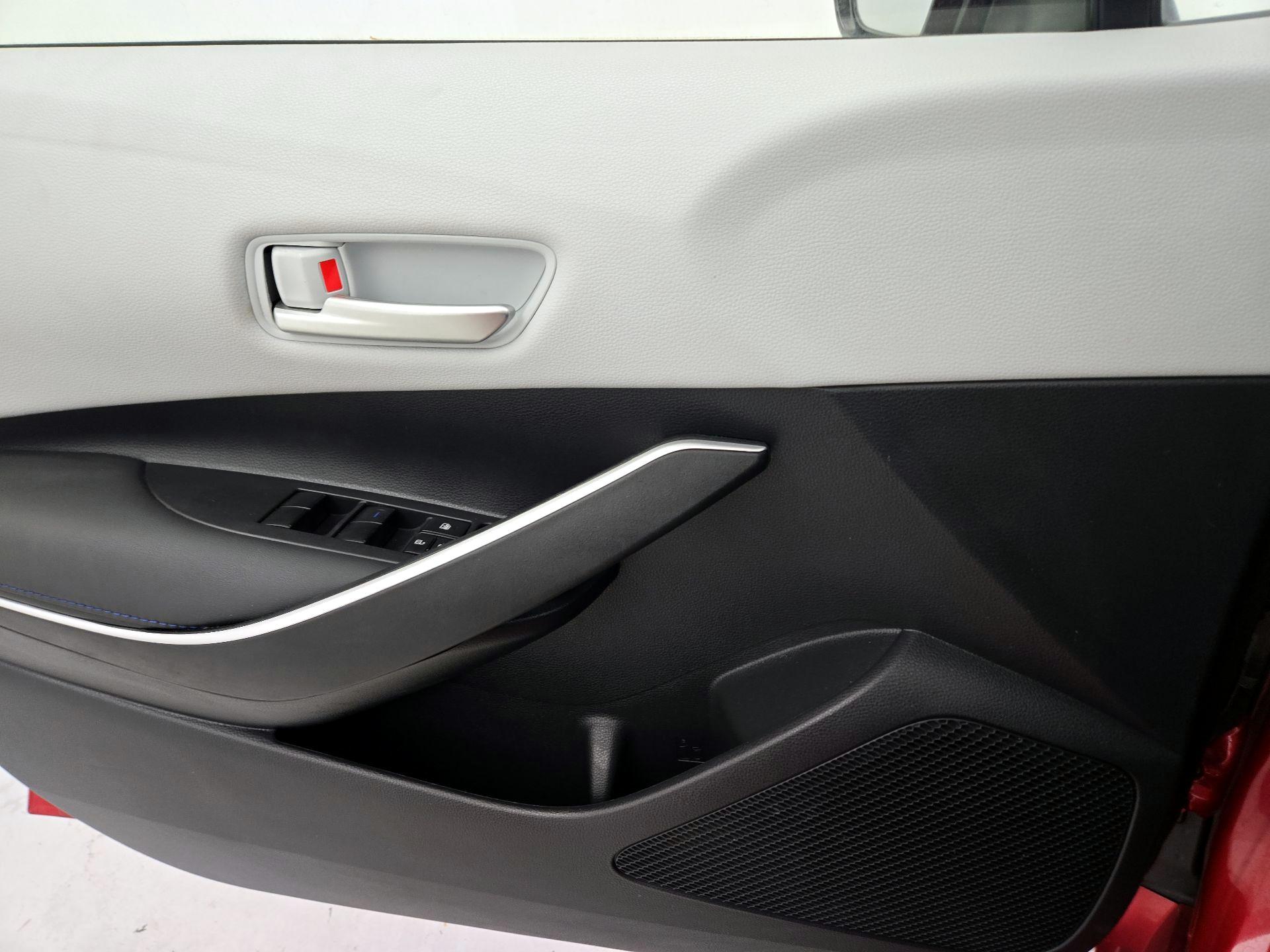 Thumbnail: 2021 Toyota Corolla - 12