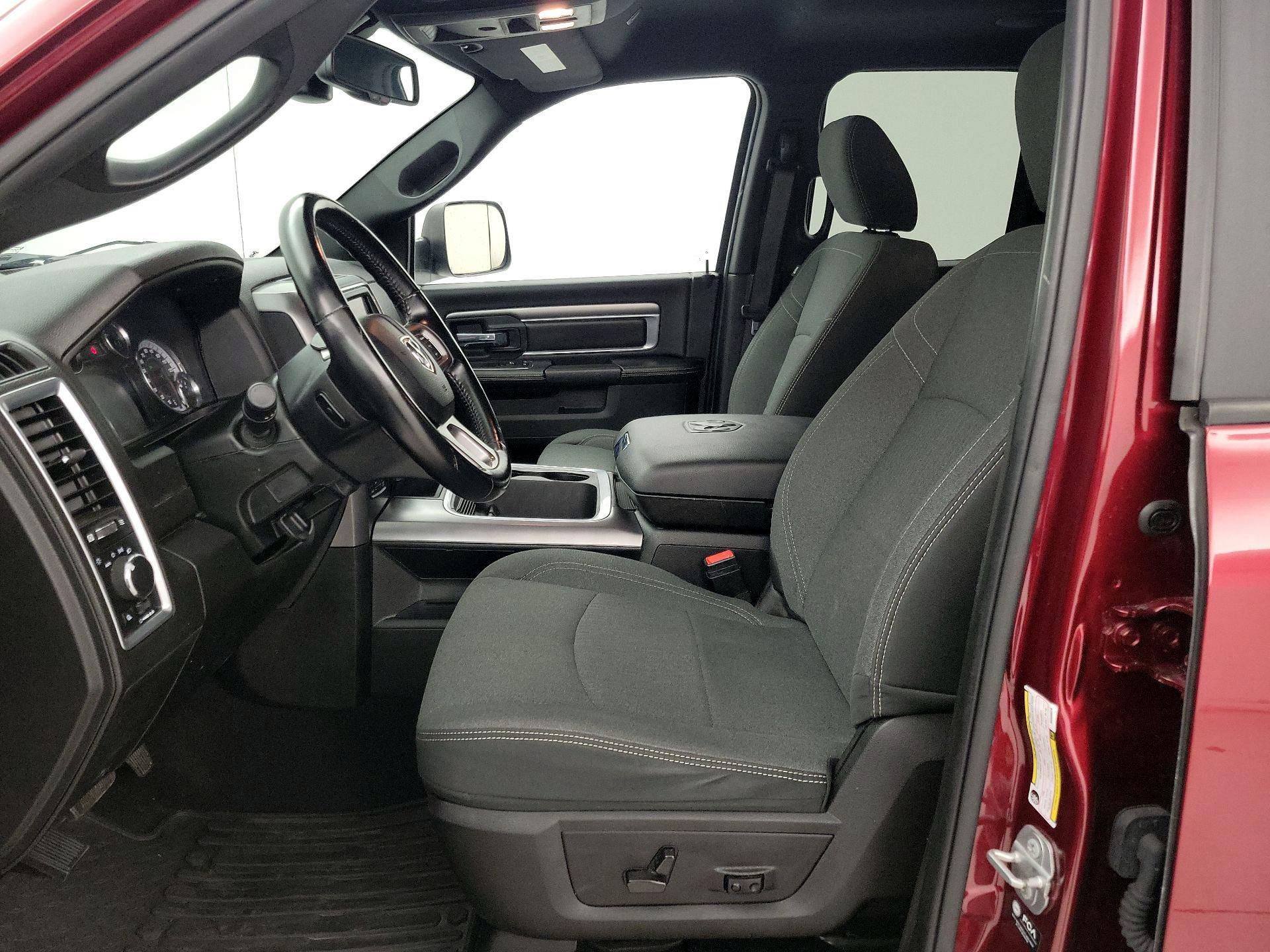 Thumbnail: 2021 RAM 1500 Classic - 11