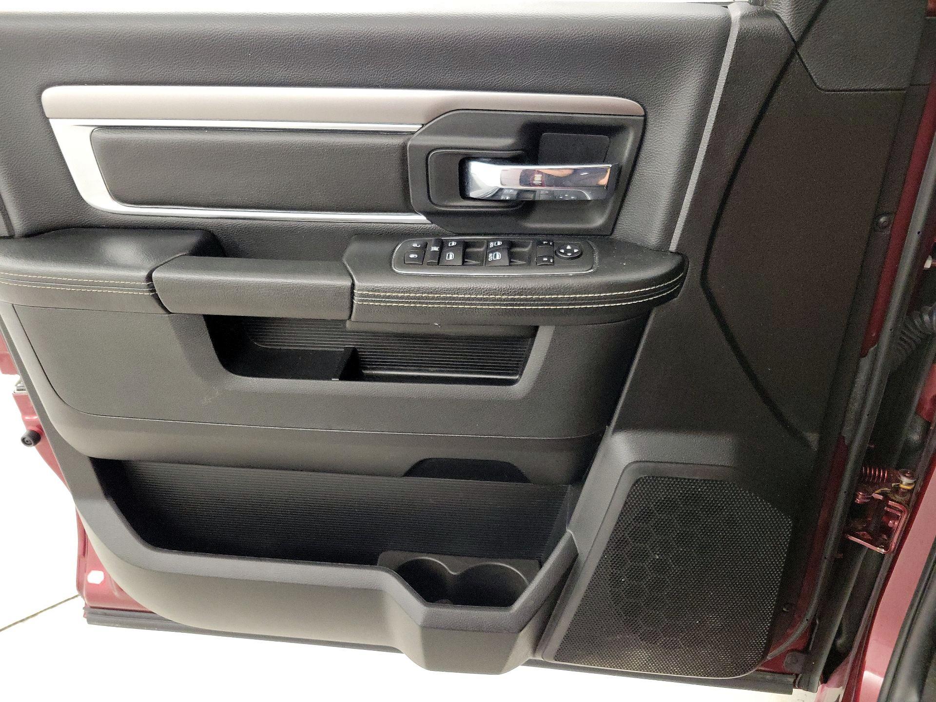 Thumbnail: 2021 RAM 1500 Classic - 12