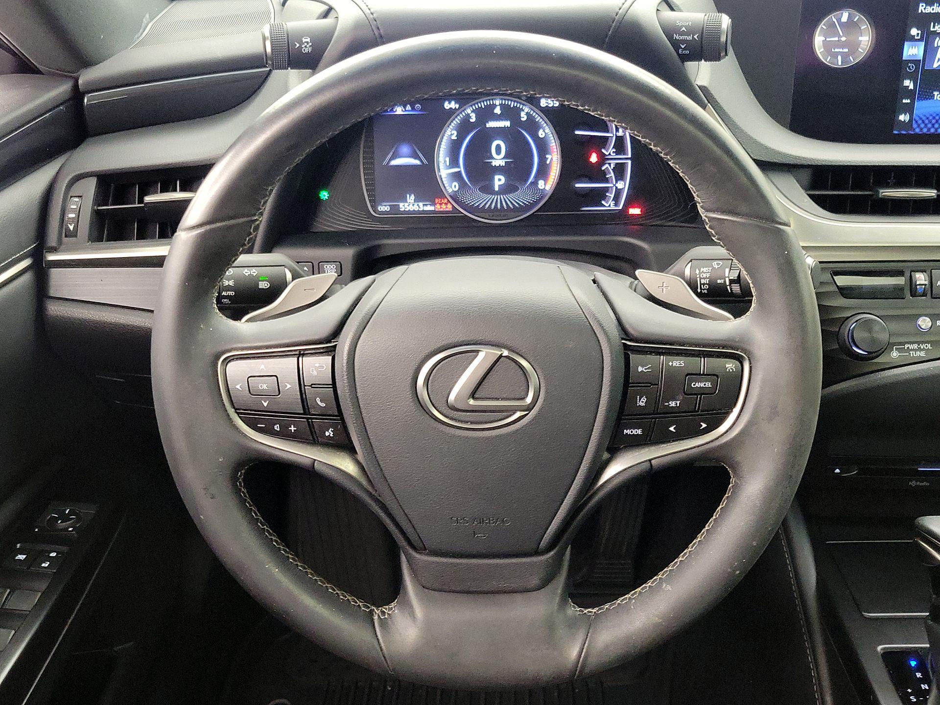 Thumbnail: 2020 Lexus ES - 10