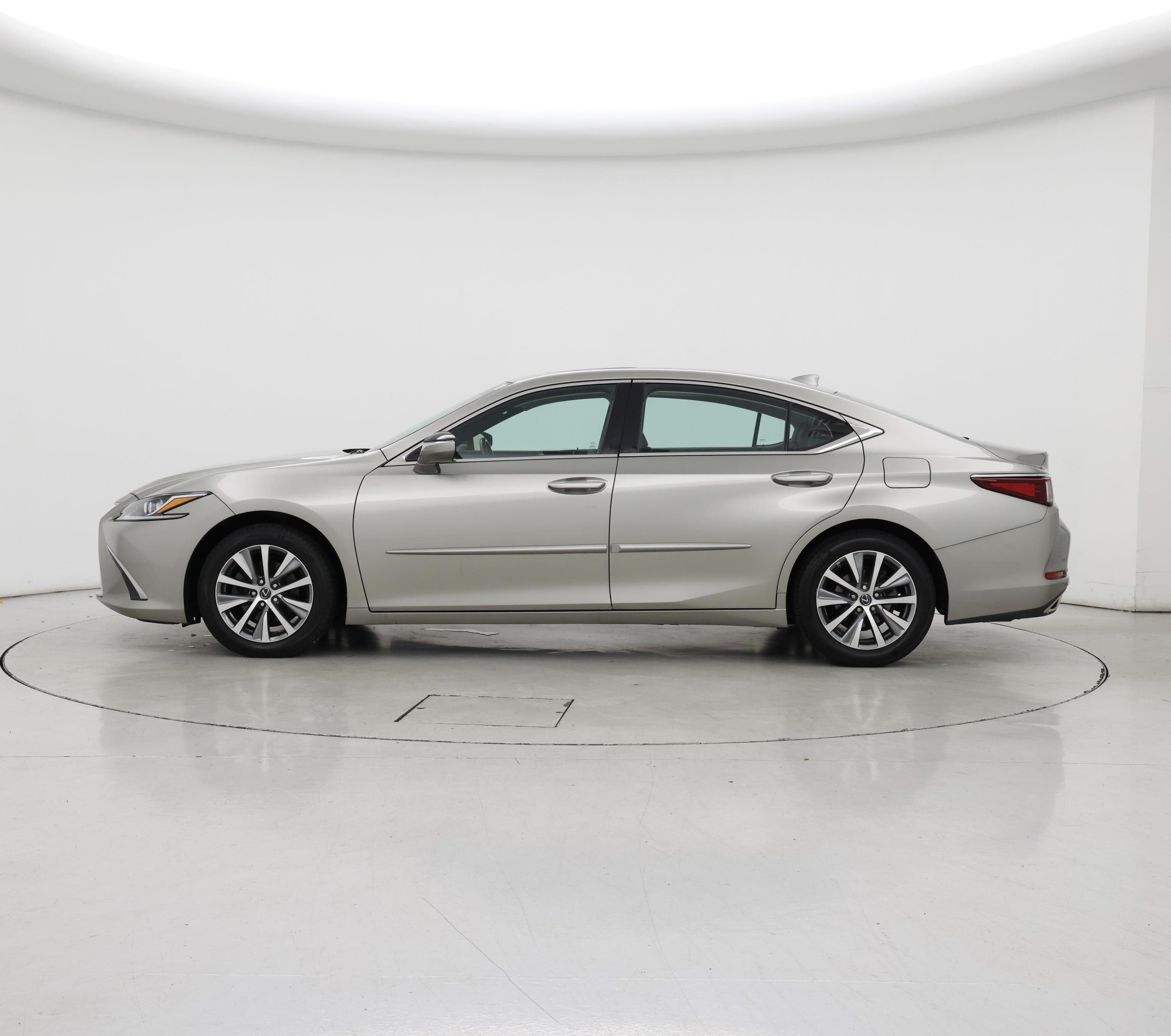 Thumbnail: 2020 Lexus ES - 3