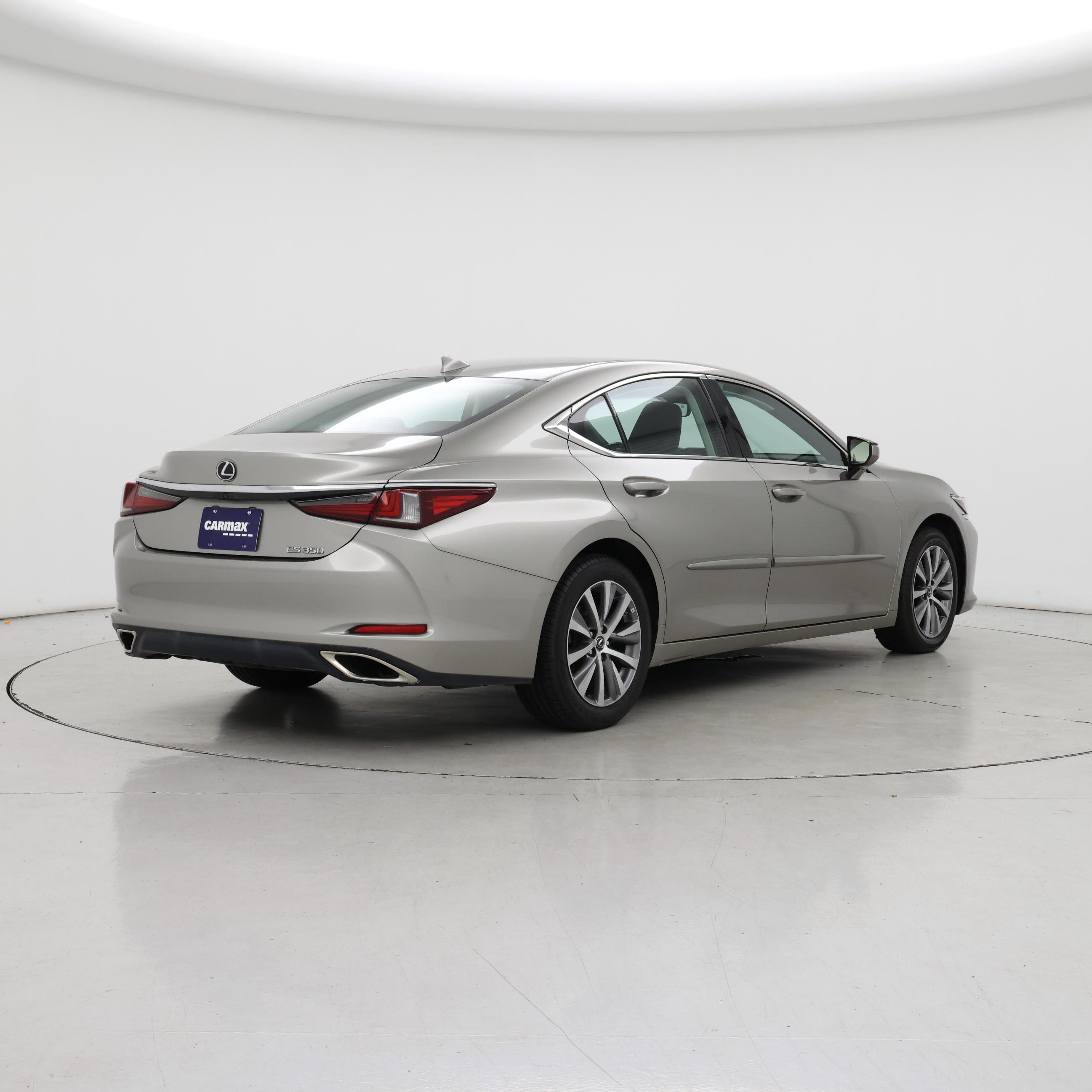 Thumbnail: 2020 Lexus ES - 8