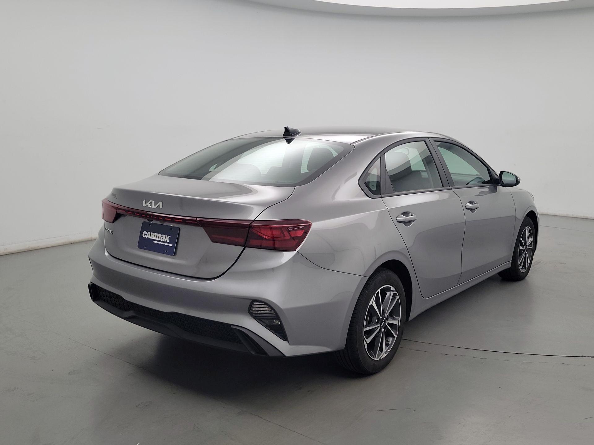 Thumbnail: 2023 Kia Forte - 5