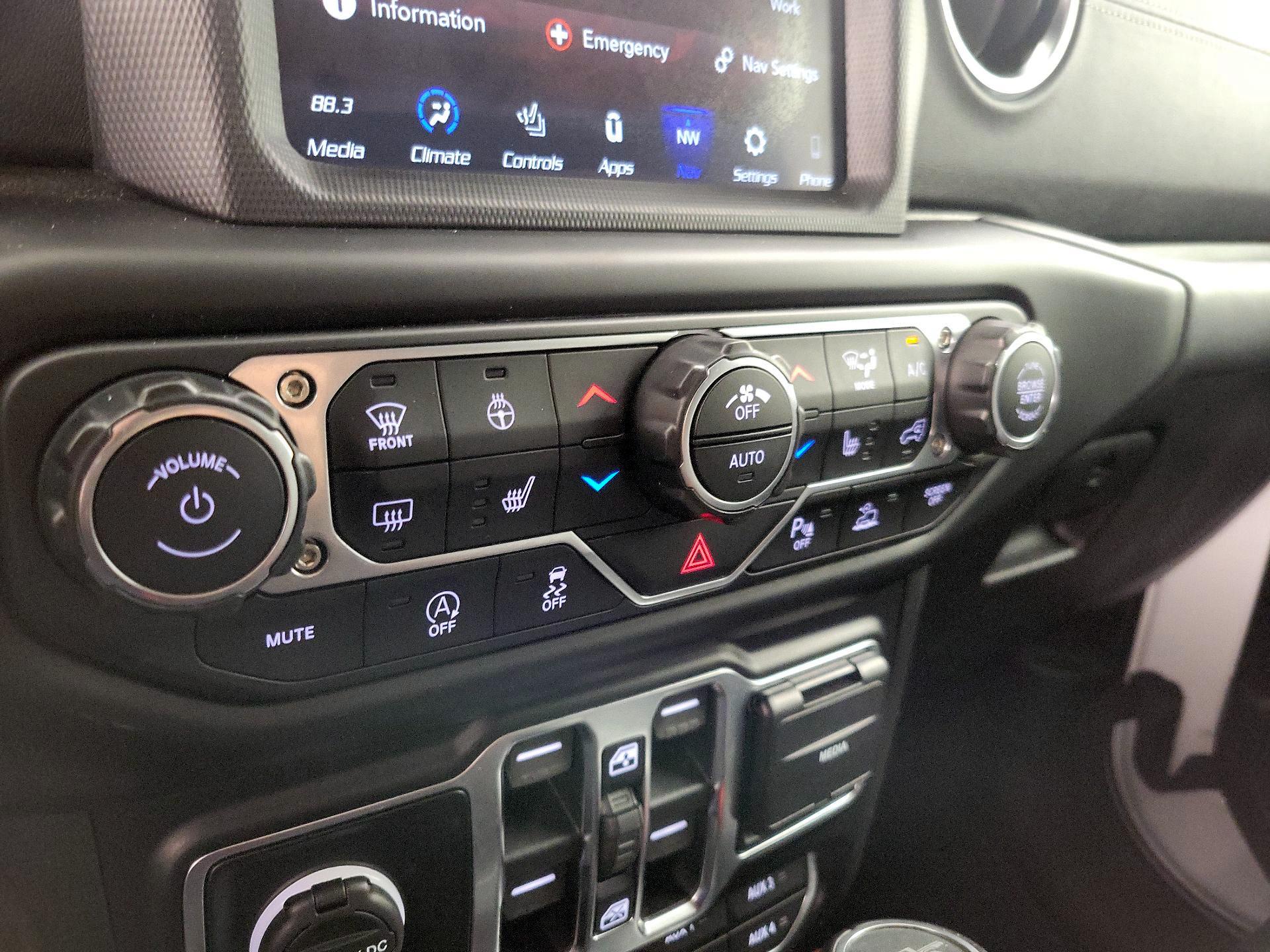 Thumbnail: 2020 Jeep Gladiator - 17