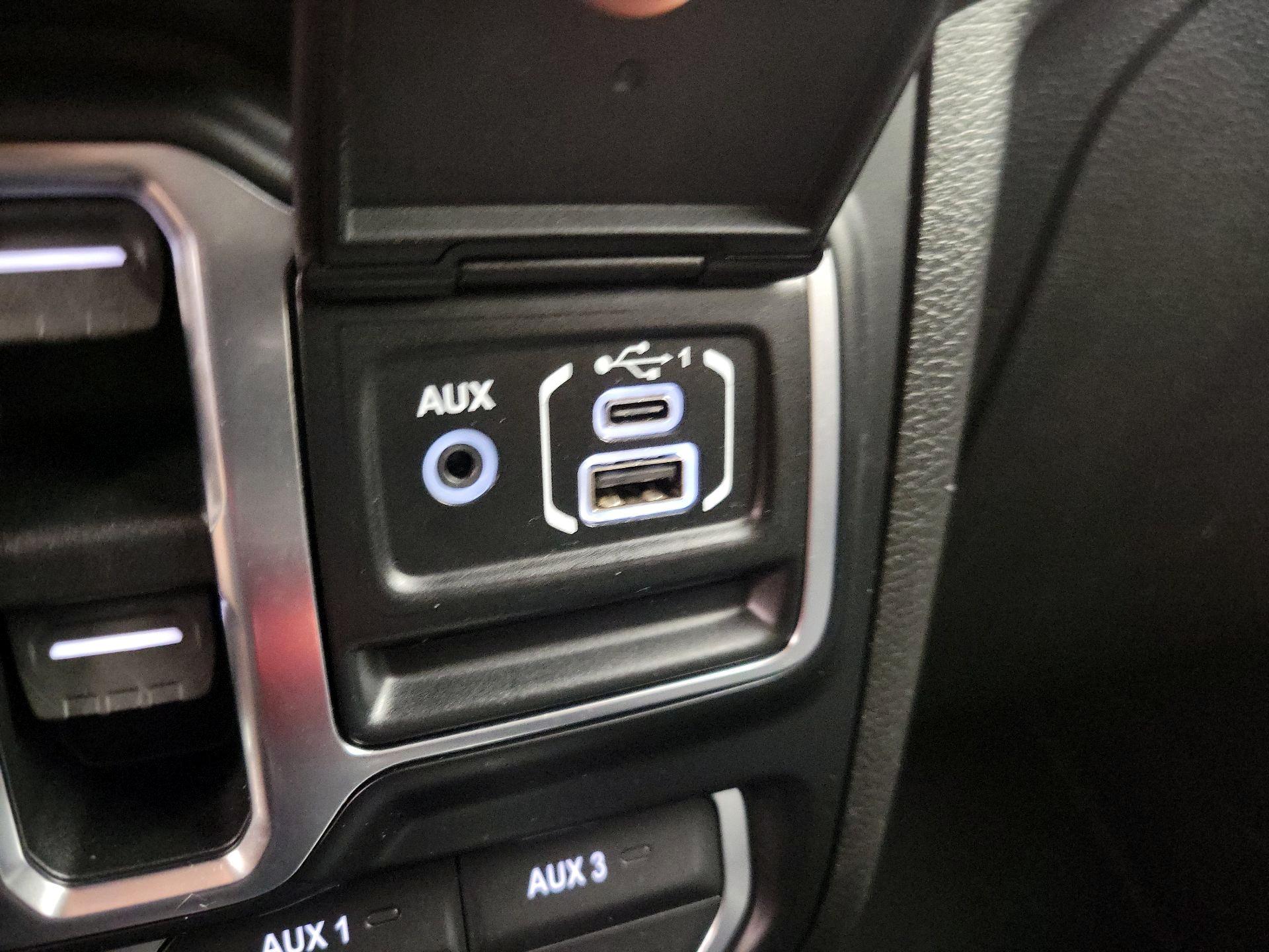 Thumbnail: 2020 Jeep Gladiator - 19