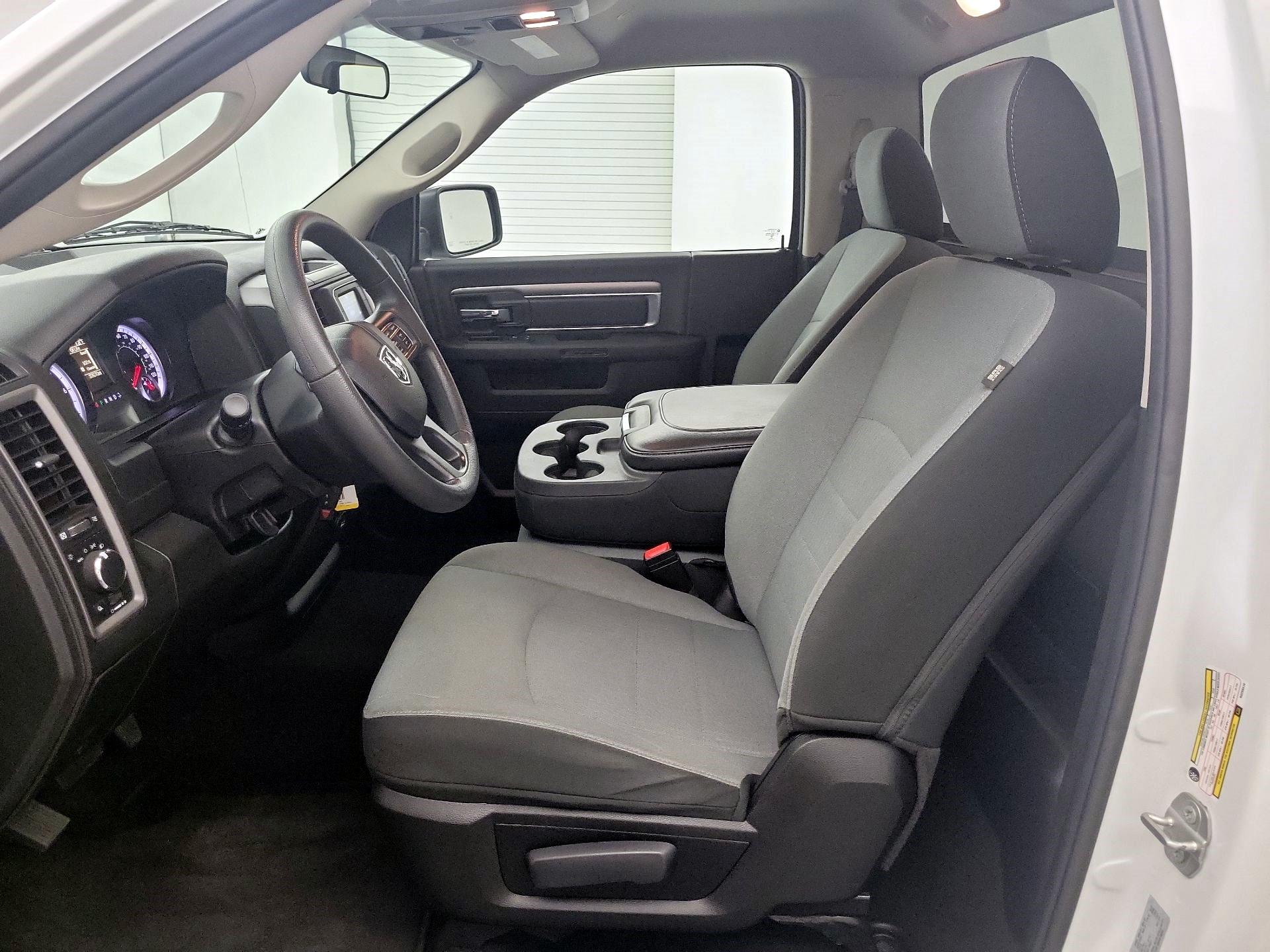 Thumbnail: 2022 RAM 1500 Classic - 9