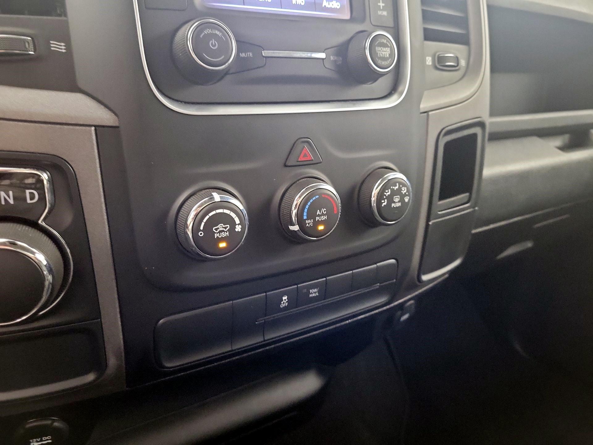 Thumbnail: 2022 RAM 1500 Classic - 14