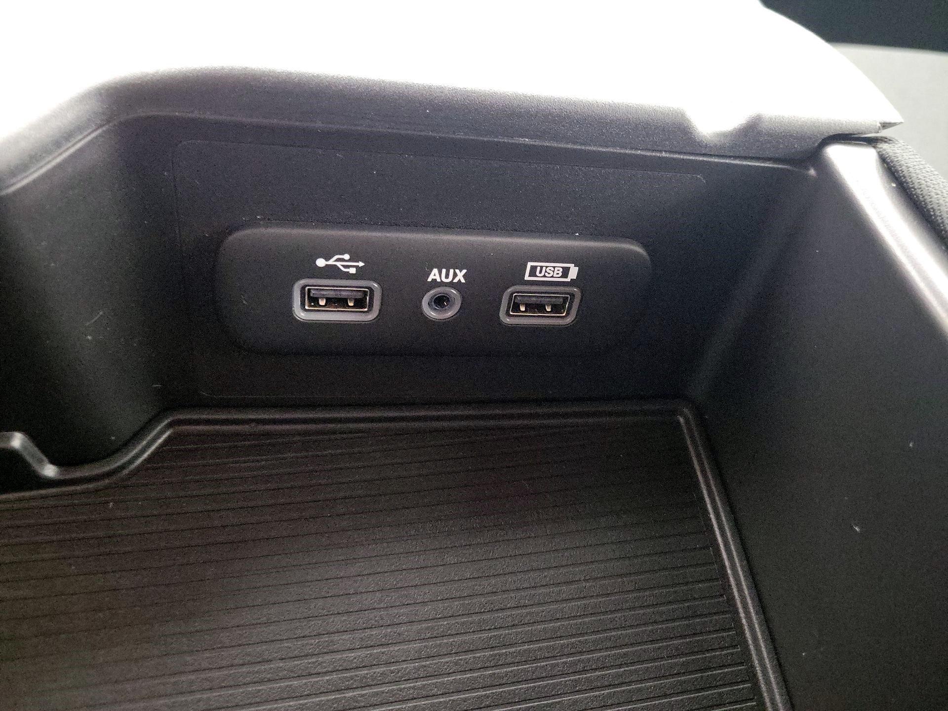 Thumbnail: 2022 RAM 1500 Classic - 16