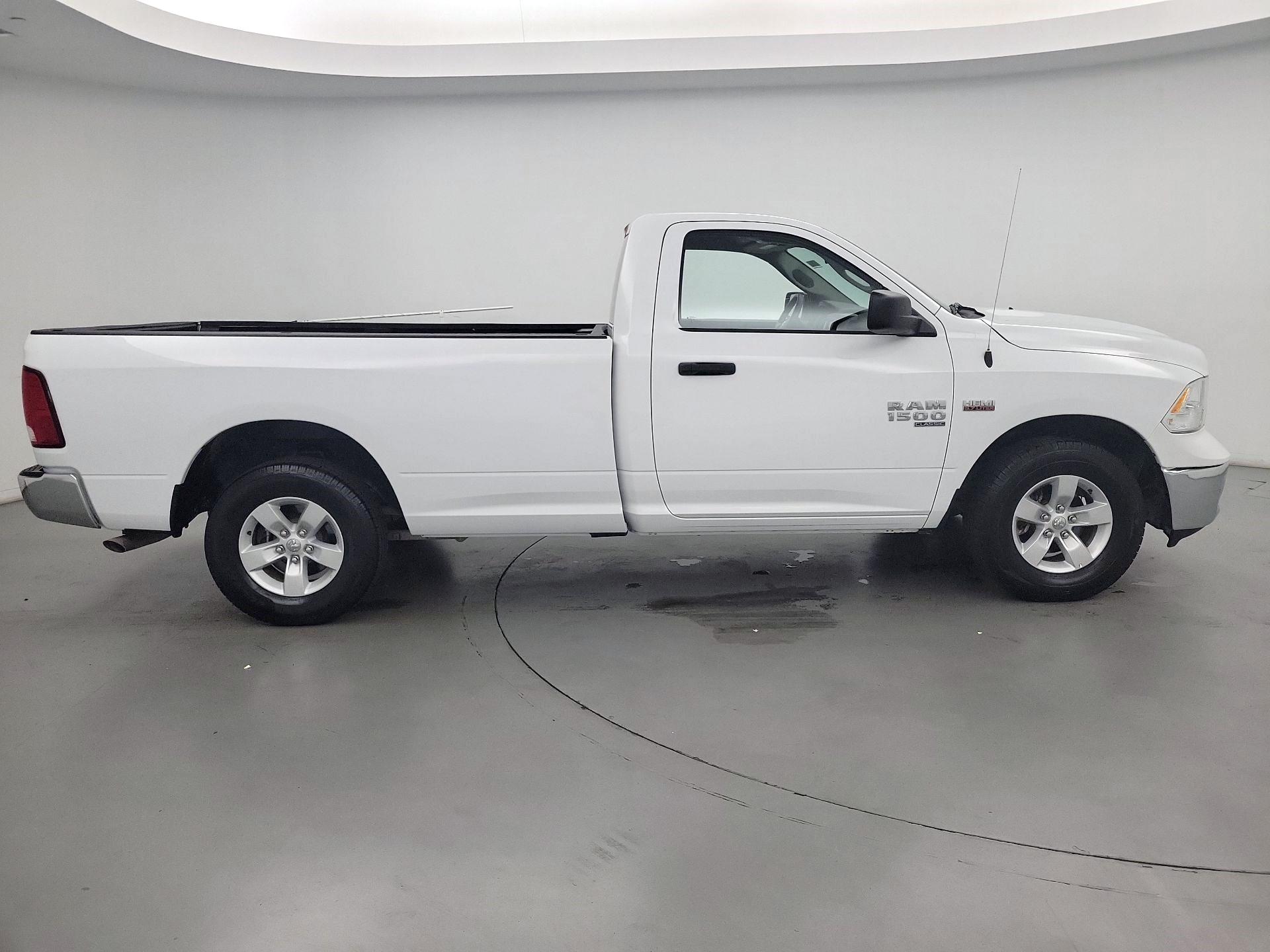 Thumbnail: 2022 RAM 1500 Classic - 4