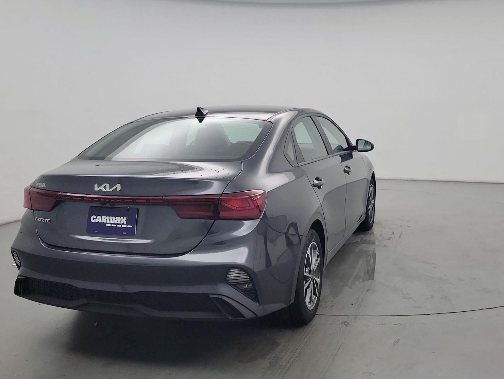 Thumbnail: 2022 Kia Forte - 5