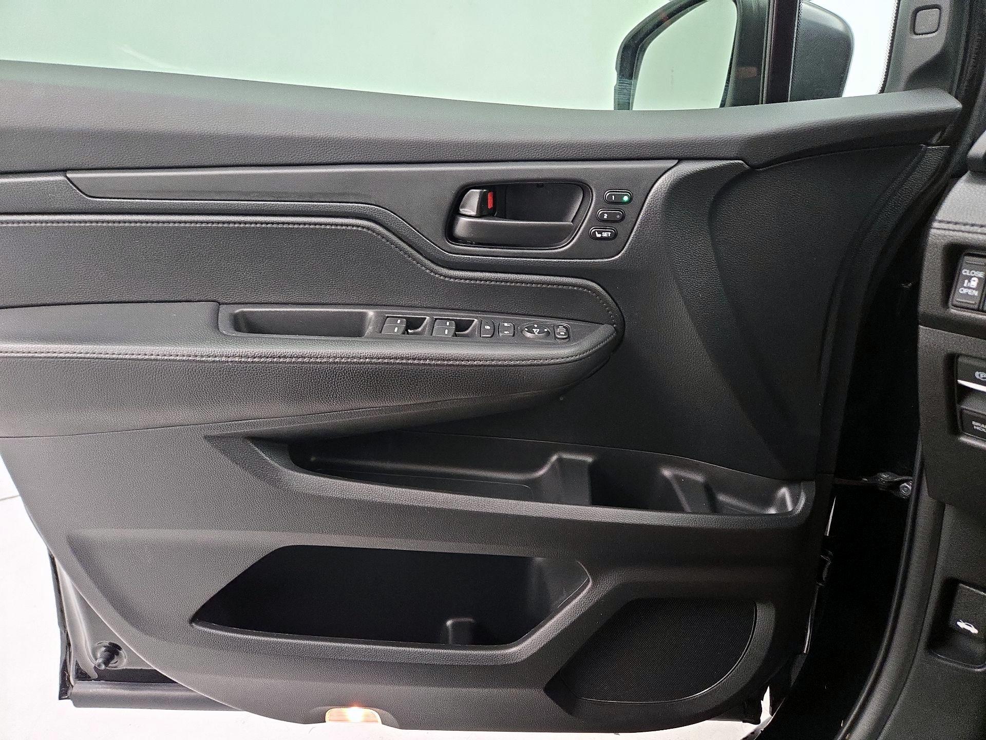 Thumbnail: 2022 Honda Odyssey - 12