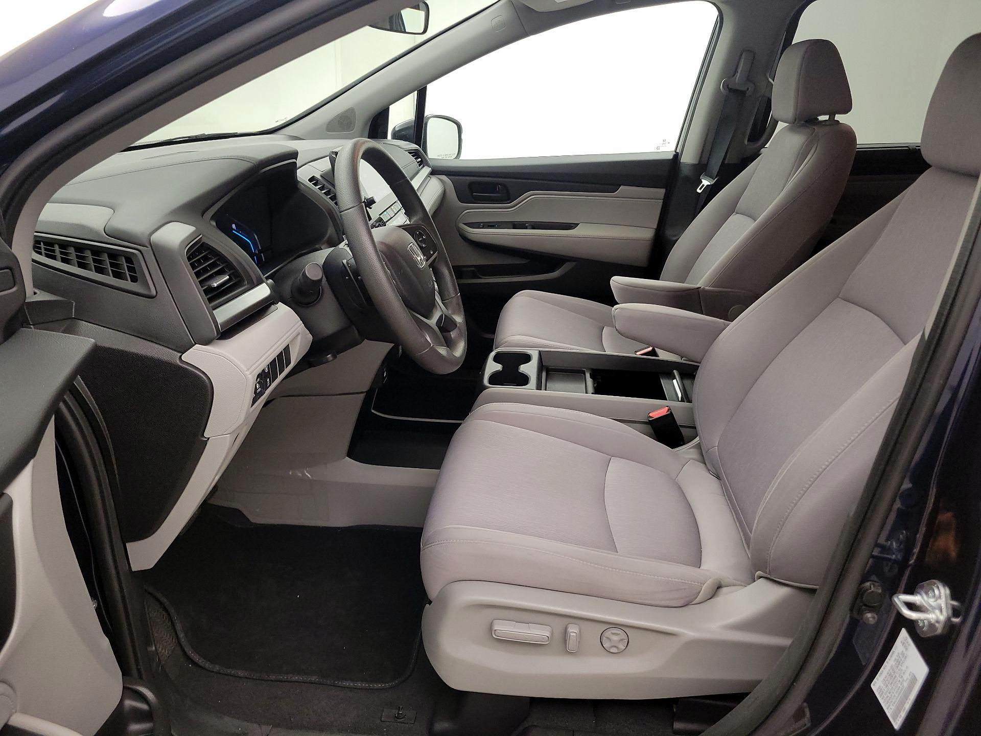 Thumbnail: 2022 Honda Odyssey - 11