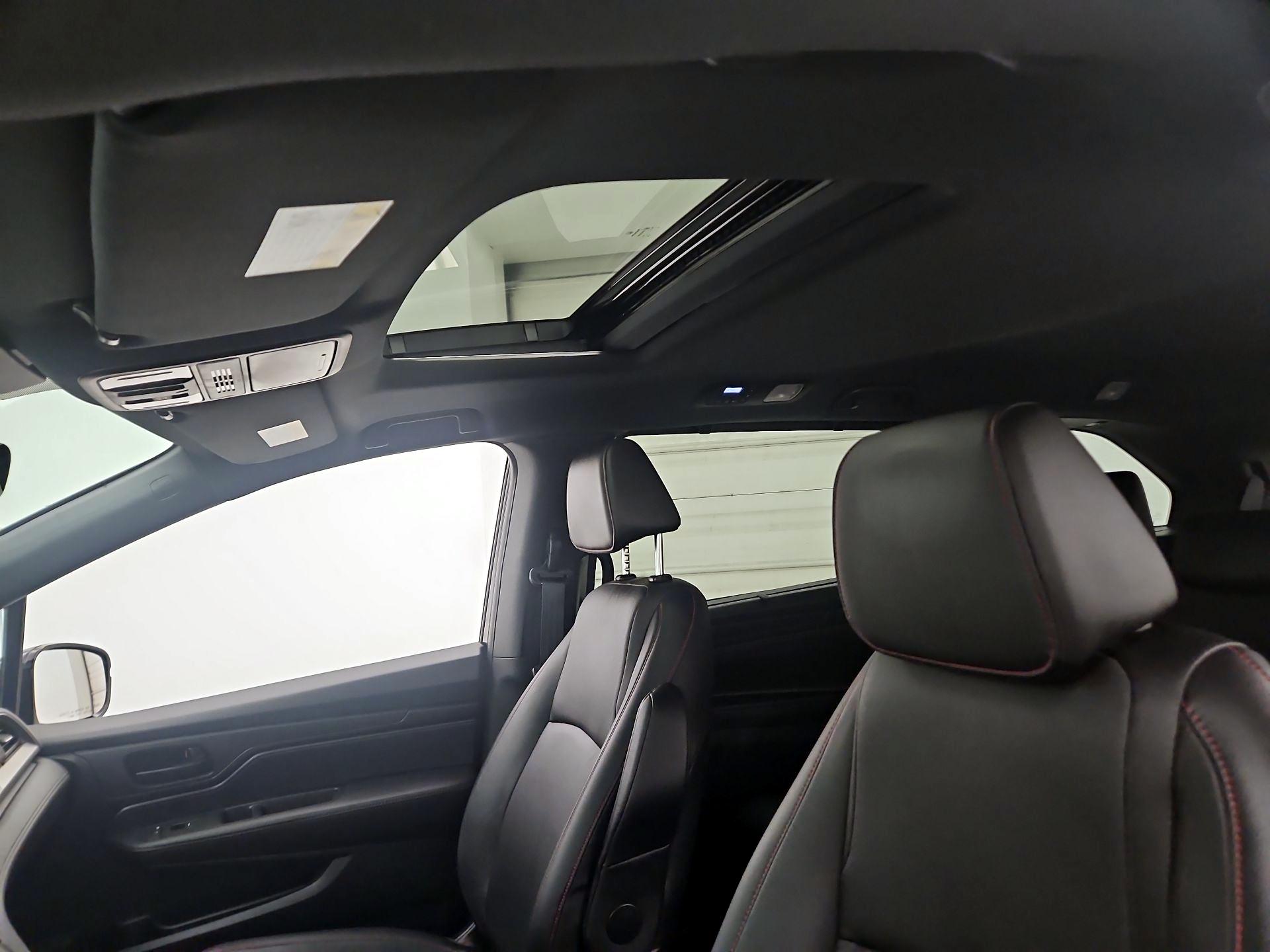 Thumbnail: 2023 Honda Odyssey - 19