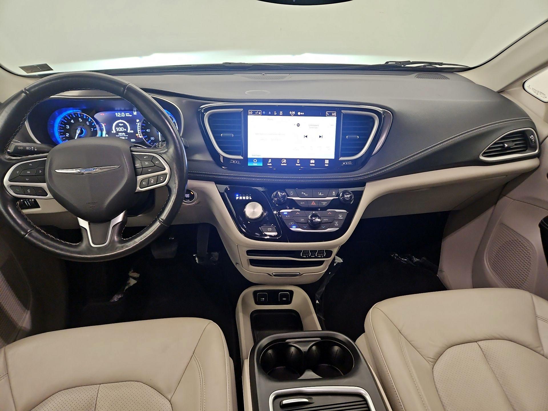 Thumbnail: 2021 Chrysler Pacifica - 9