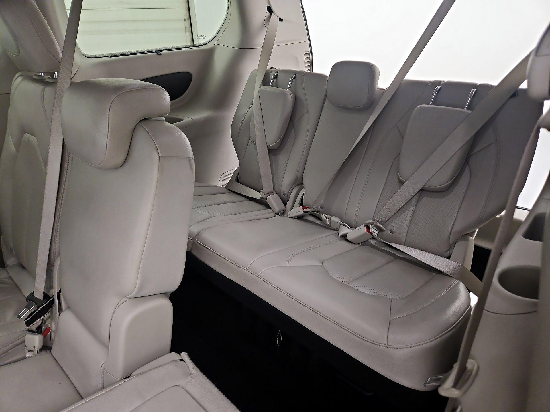 Thumbnail: 2021 Chrysler Pacifica - 20