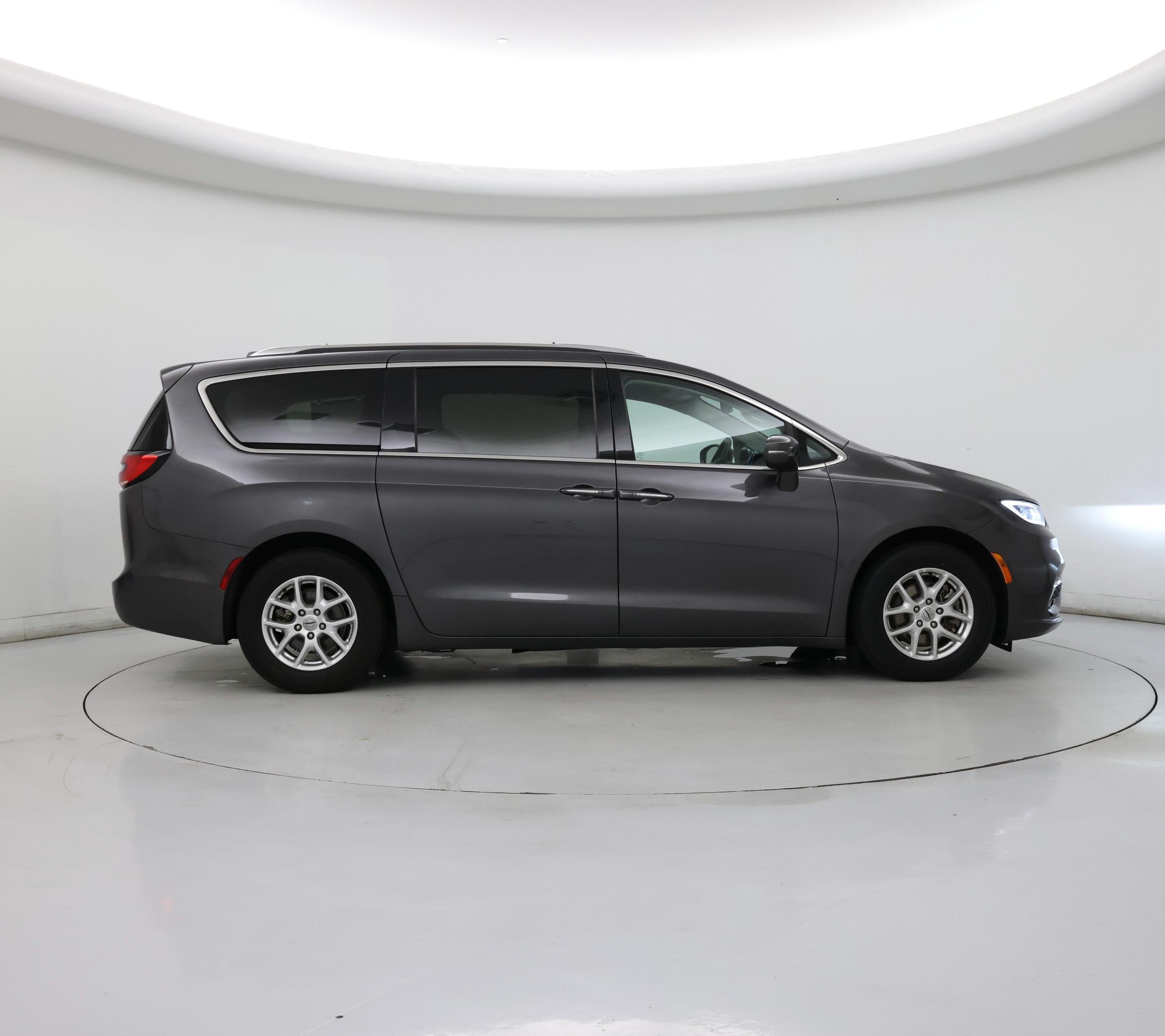 Thumbnail: 2021 Chrysler Pacifica - 7