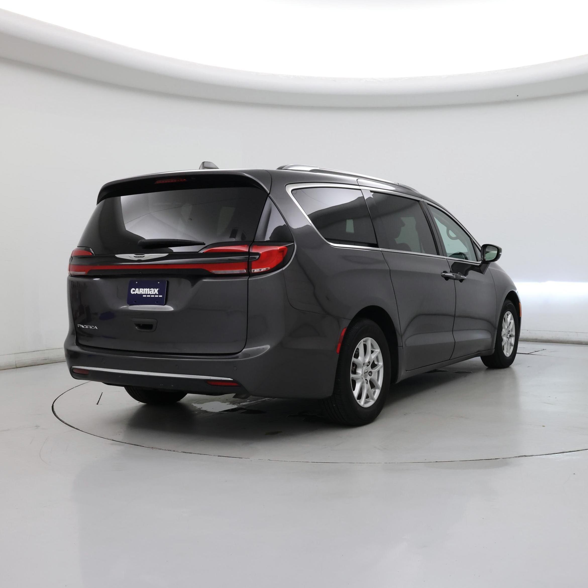 Thumbnail: 2021 Chrysler Pacifica - 8