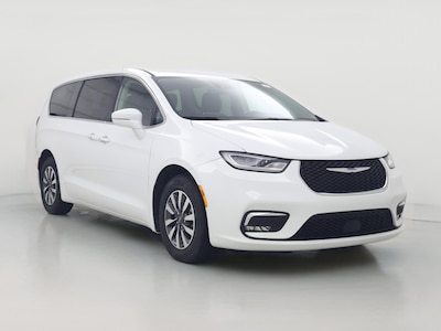 White 2022 Chrysler Pacifica Hybrid Touring L