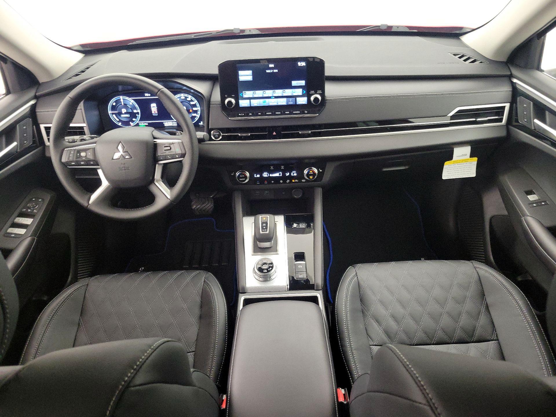Thumbnail: 2023 Mitsubishi Outlander - 9