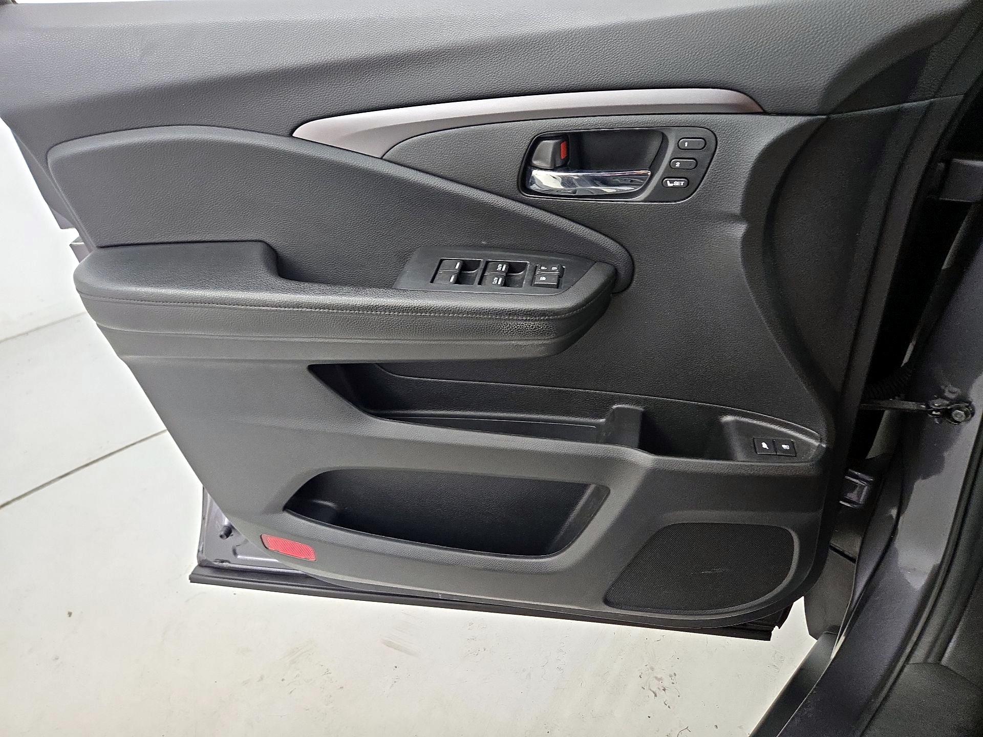 Thumbnail: 2021 Honda Pilot - 12