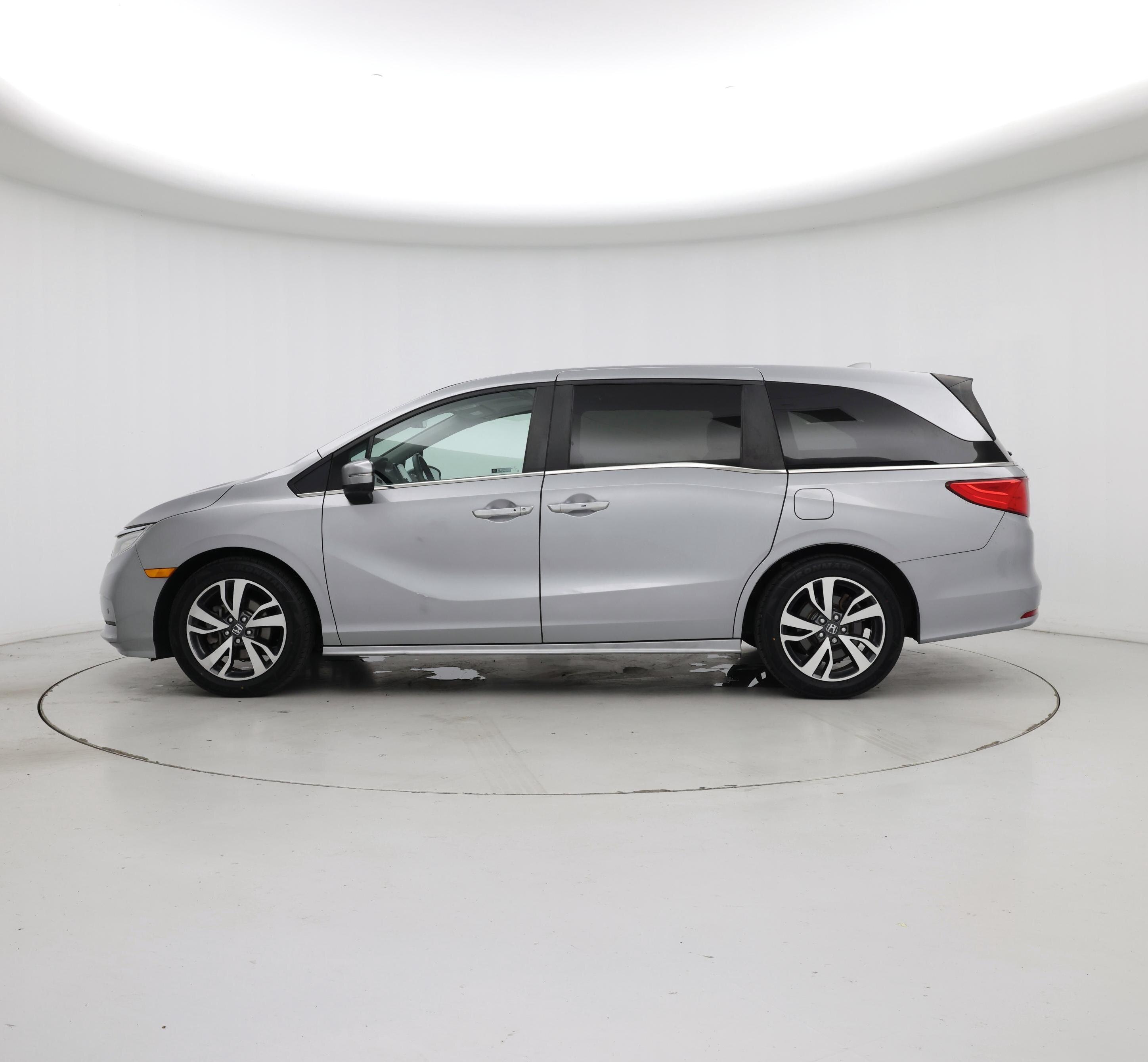 Thumbnail: 2022 Honda Odyssey - 3