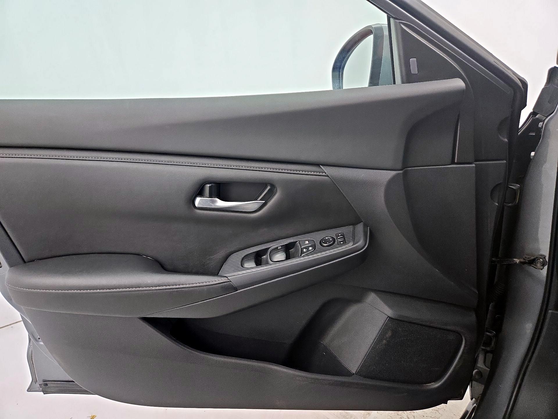 Thumbnail: 2022 Nissan Sentra - 12