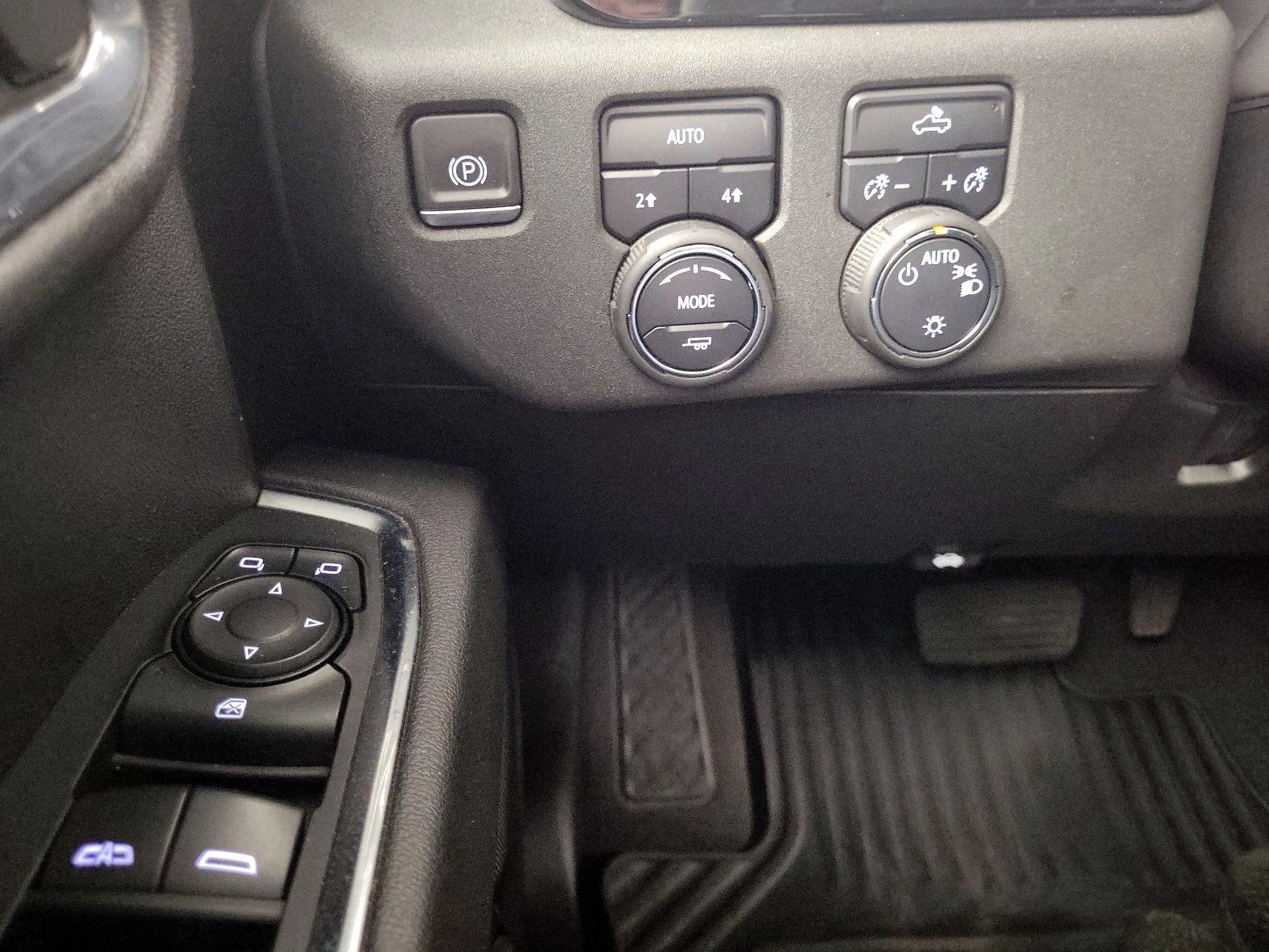 Thumbnail: 2023 Chevrolet Silverado 1500 - 11