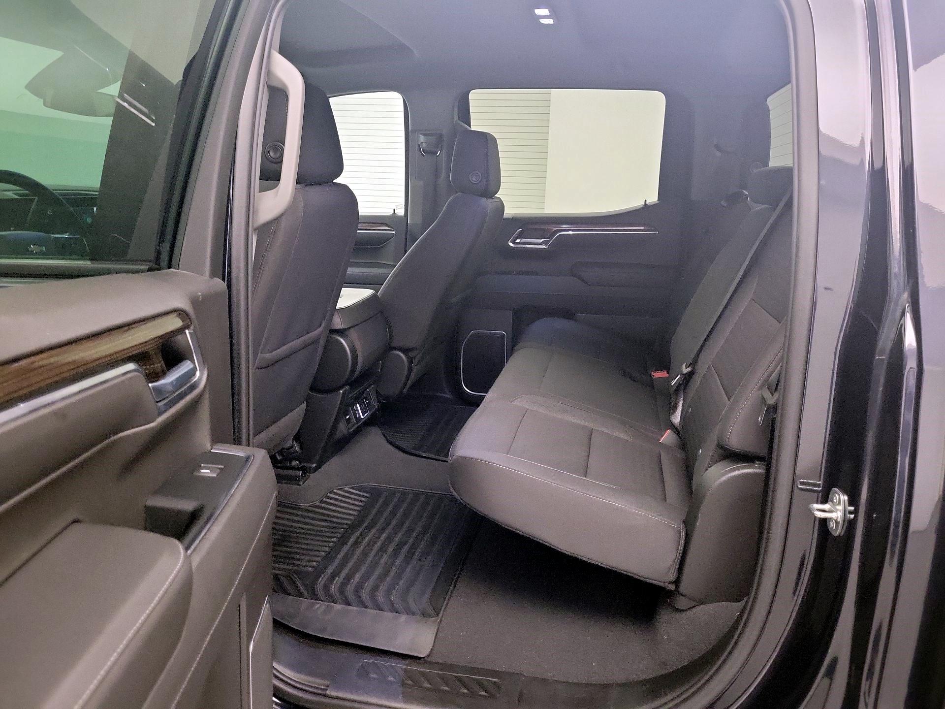 Thumbnail: 2023 Chevrolet Silverado 1500 - 17