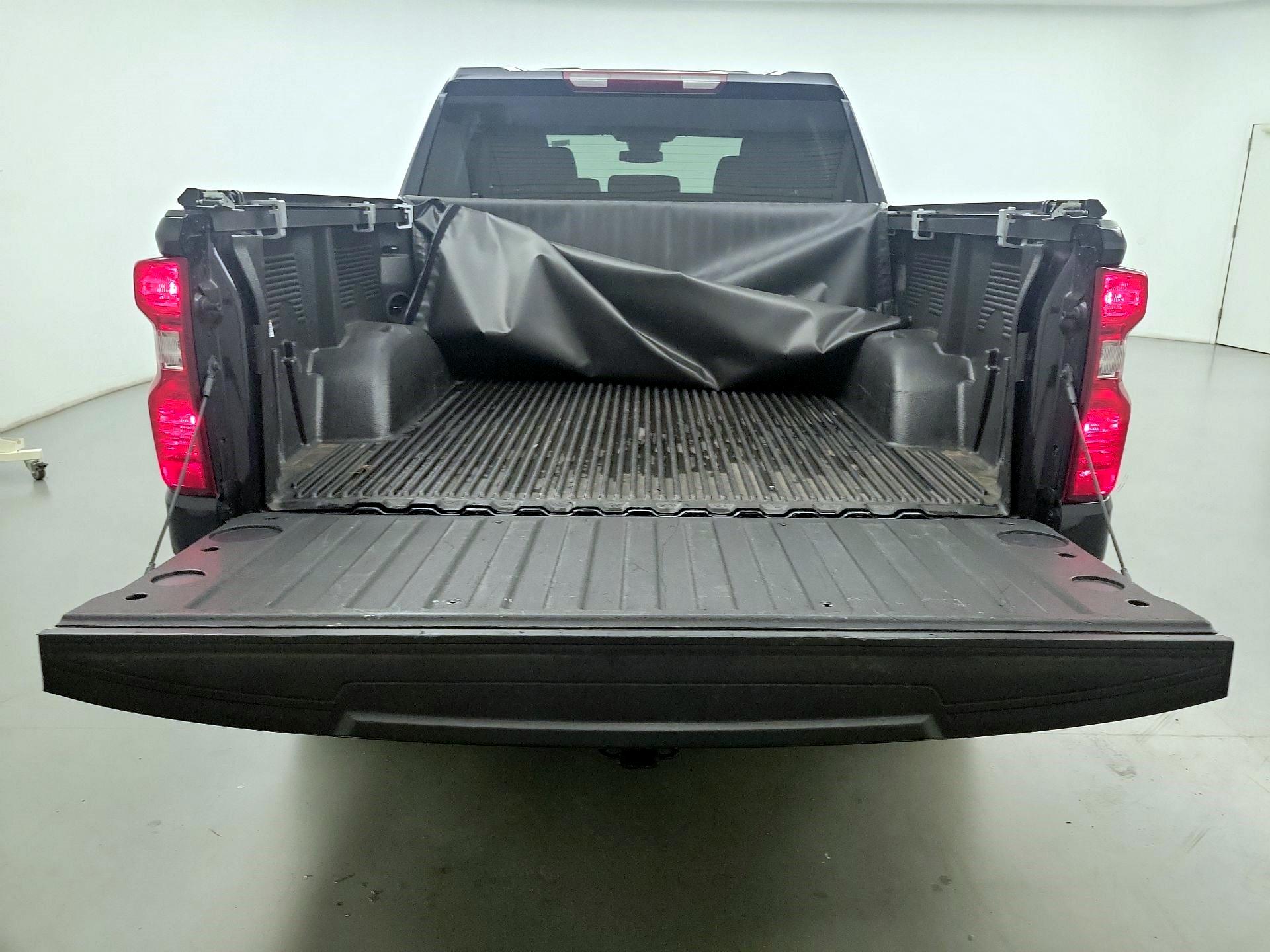 Thumbnail: 2023 Chevrolet Silverado 1500 - 18