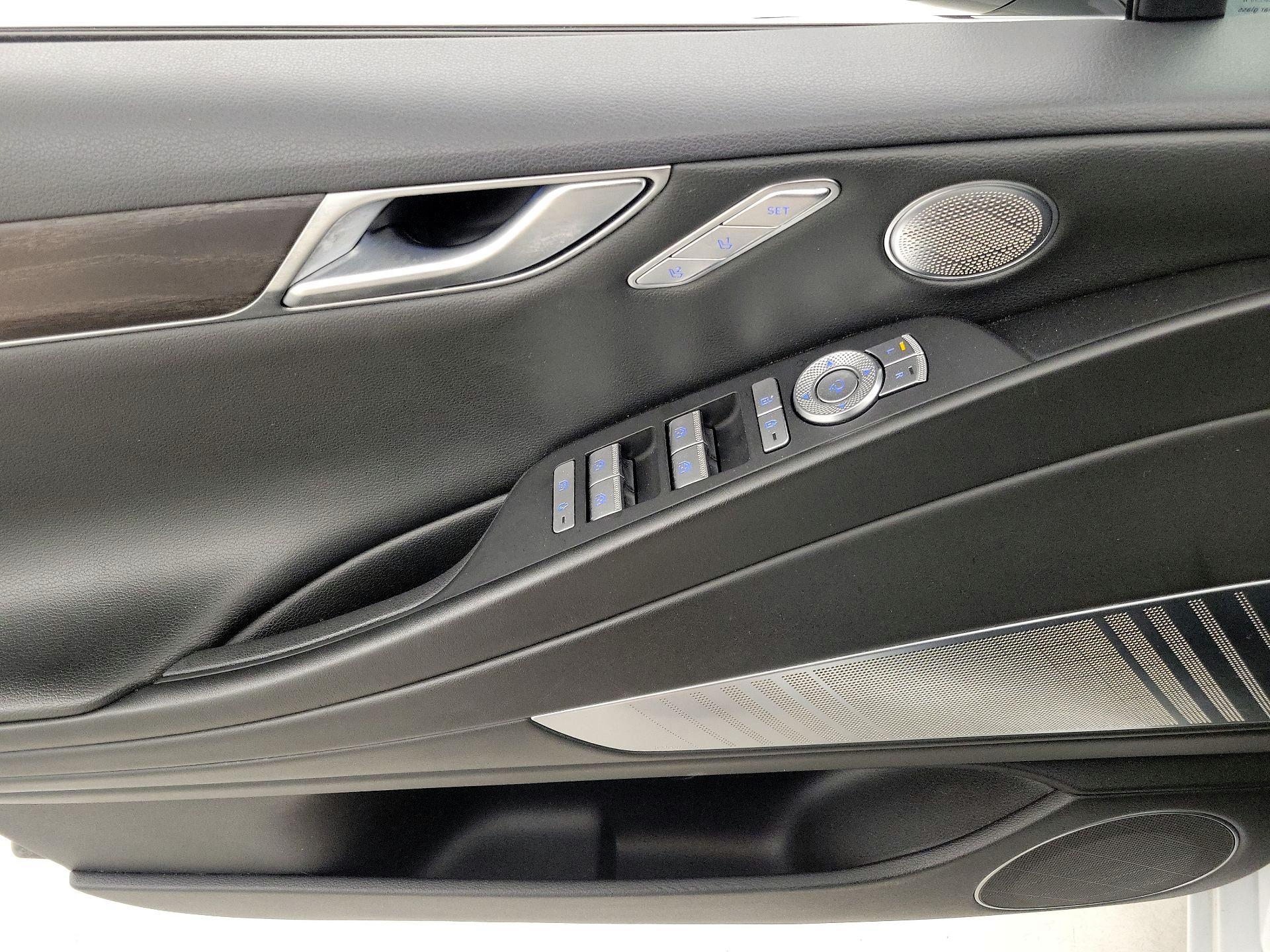Thumbnail: 2022 Genesis G80 - 12