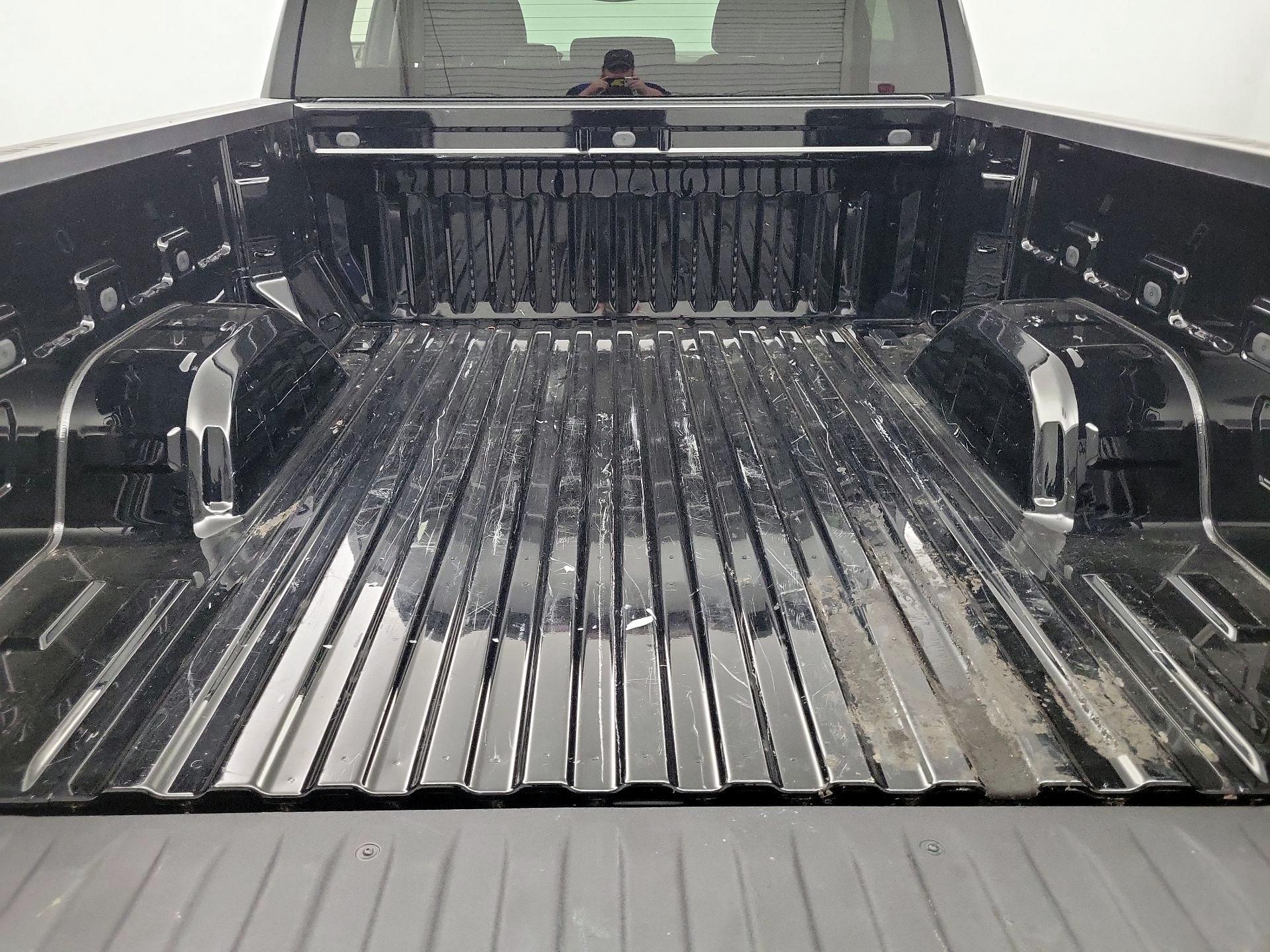 Thumbnail: 2023 Chevrolet Silverado 1500 - 18