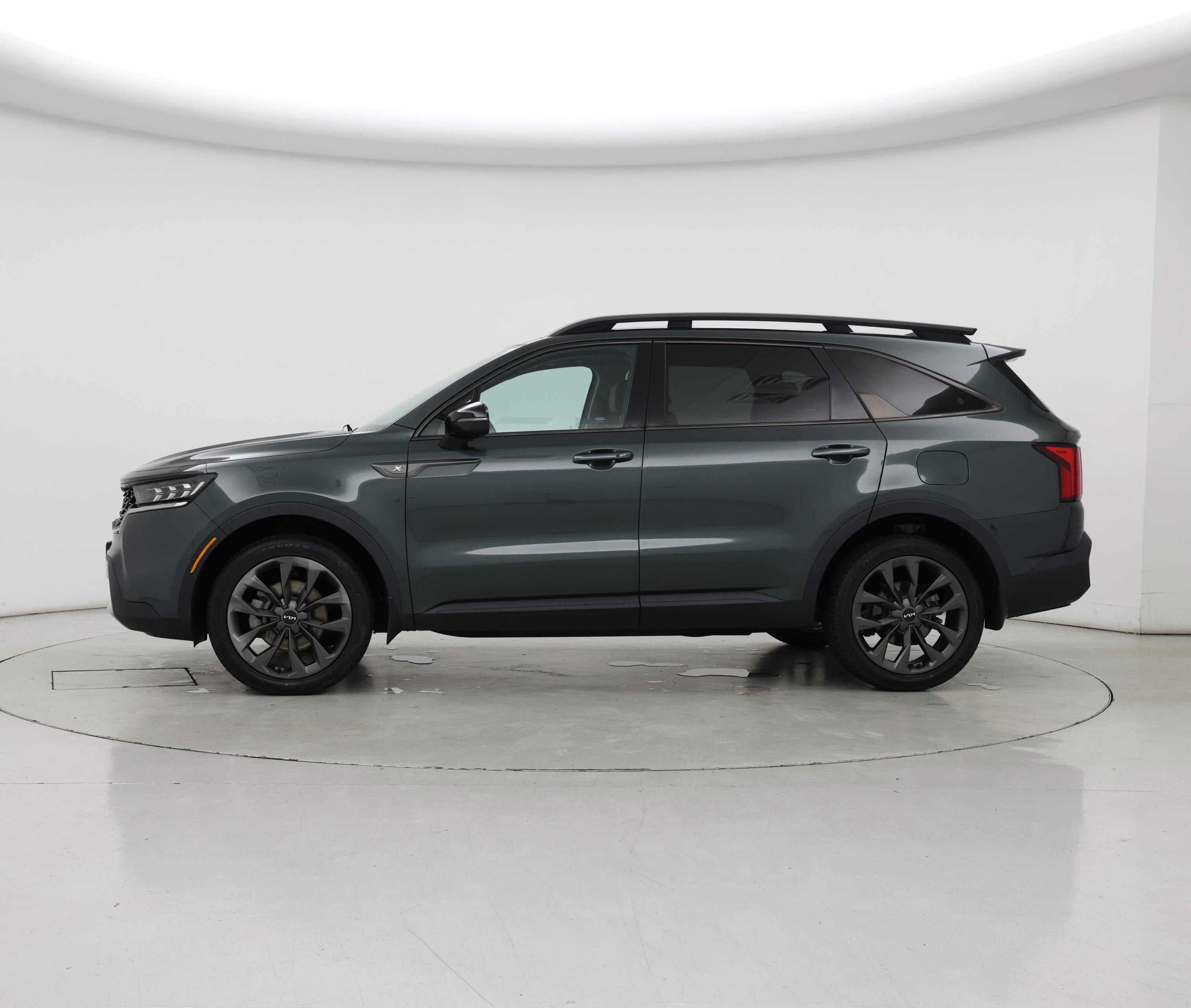Thumbnail: 2022 Kia Sorento - 3