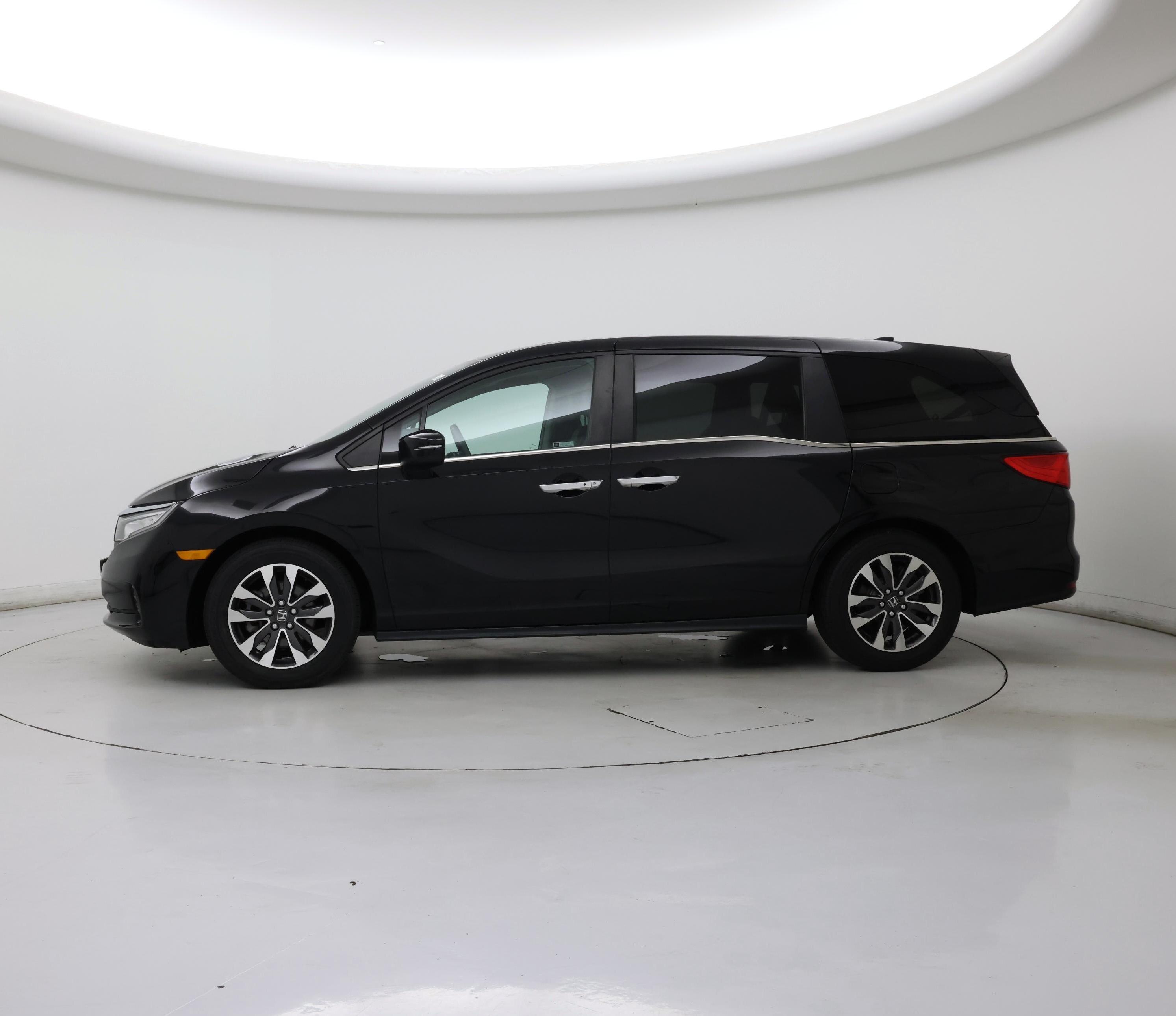 Thumbnail: 2022 Honda Odyssey - 3