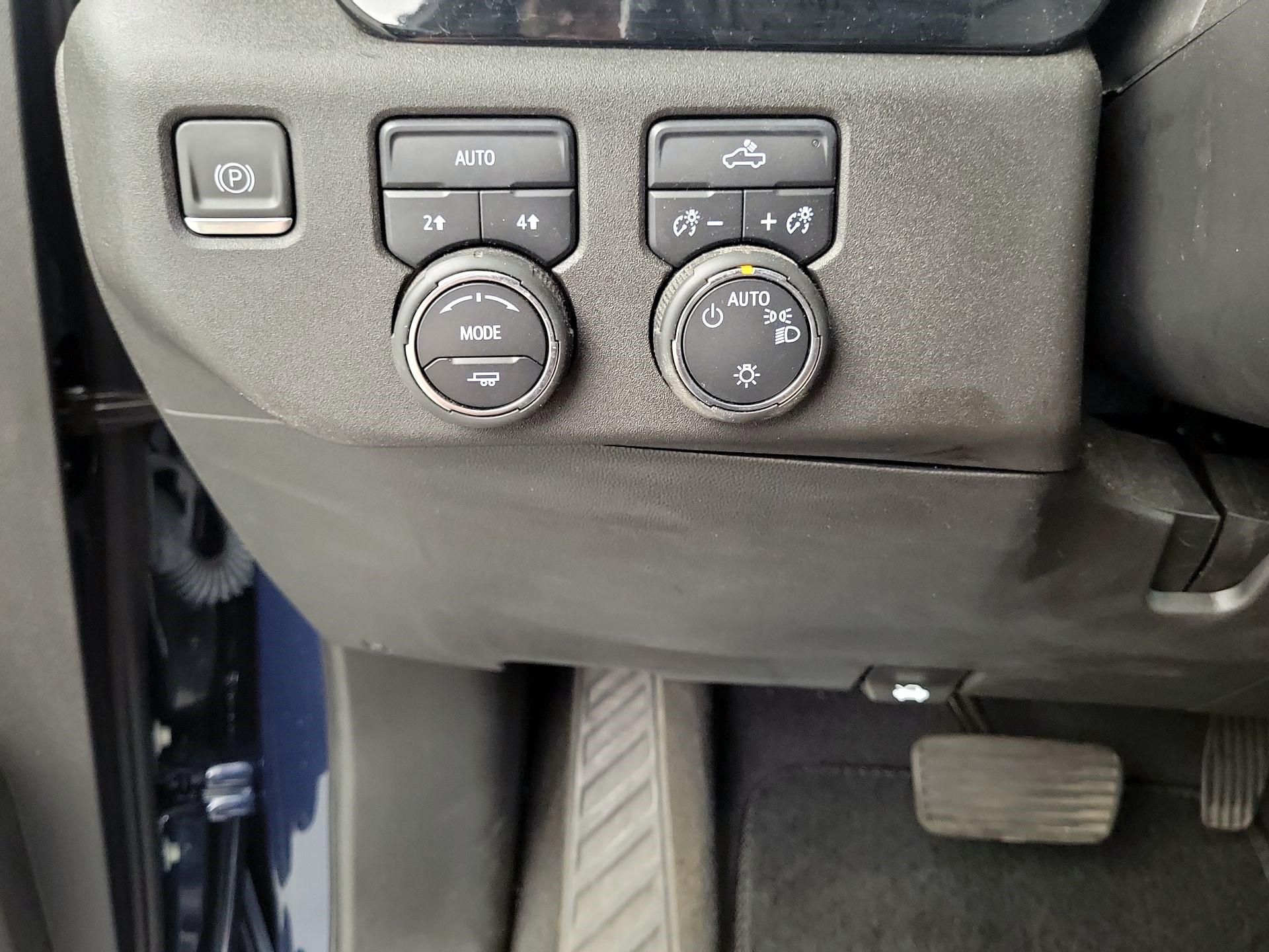 Thumbnail: 2022 Chevrolet Silverado 1500 - 11