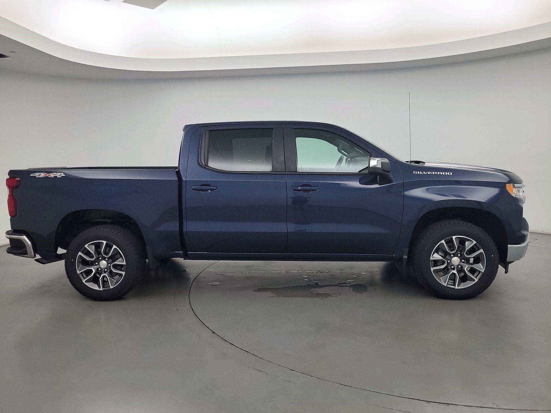Thumbnail: 2022 Chevrolet Silverado 1500 - 4