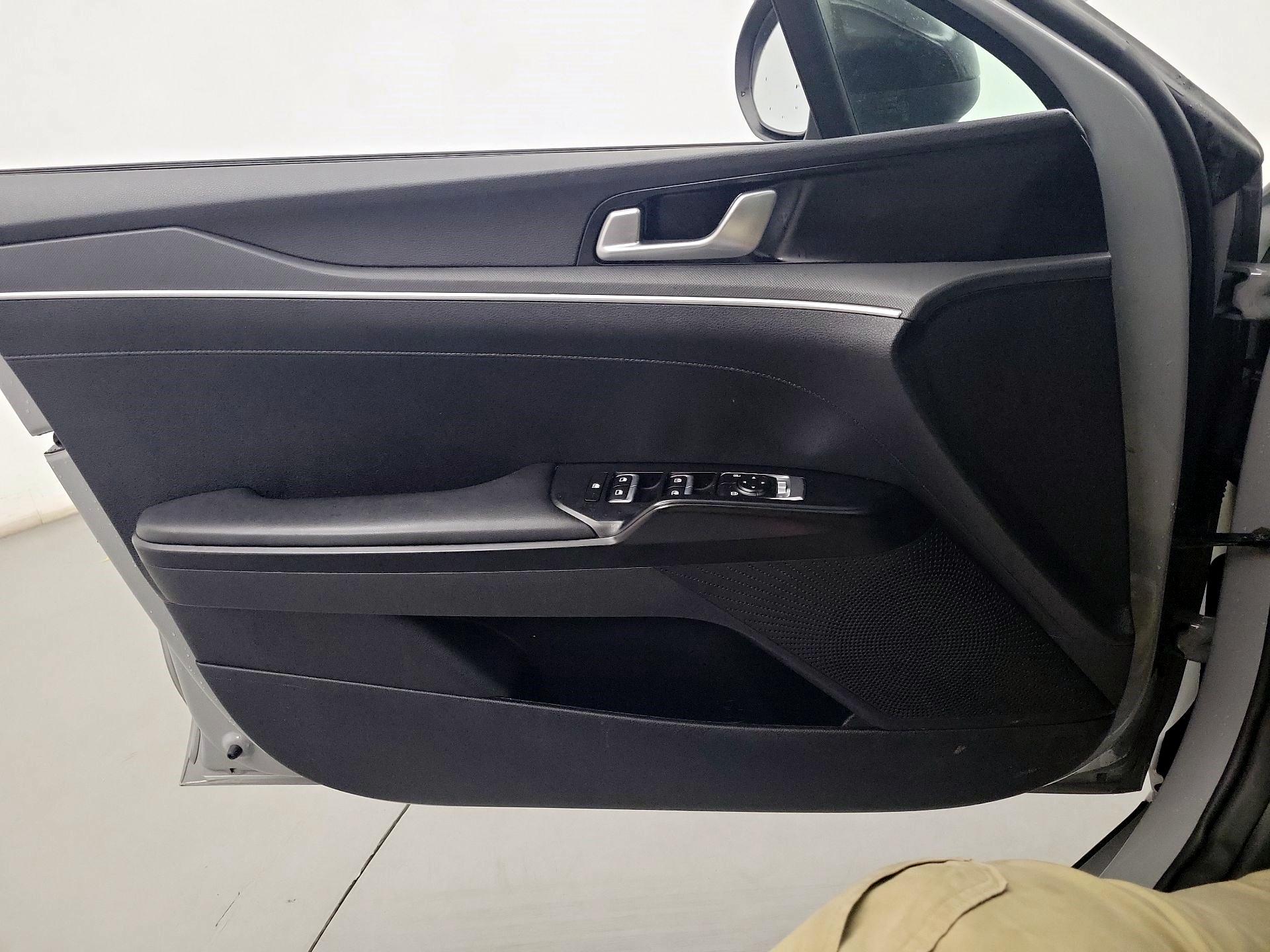 Thumbnail: 2022 Kia K5 - 10