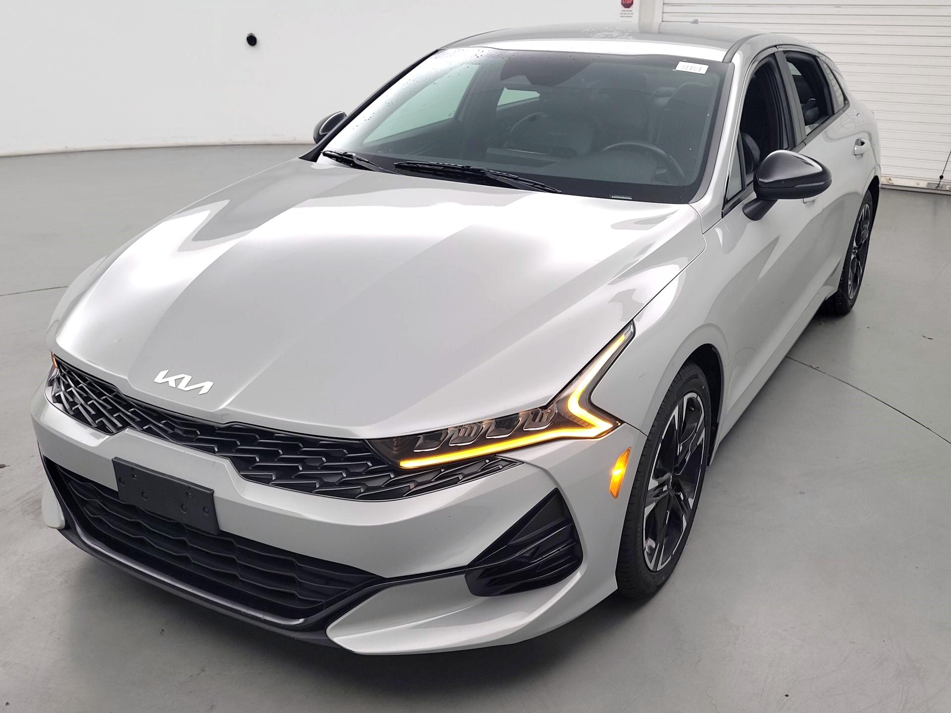 Thumbnail: 2022 Kia K5 - 3