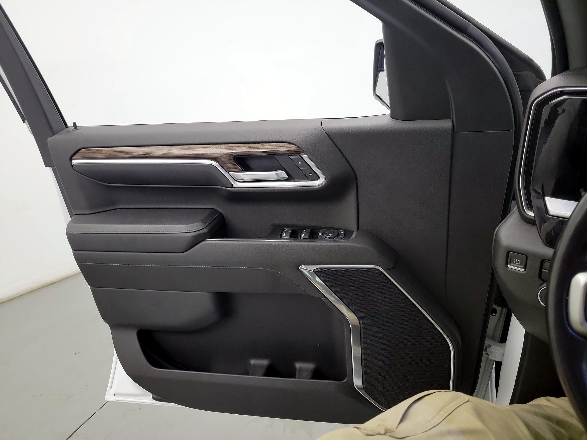 Thumbnail: 2022 Chevrolet Silverado 1500 - 10