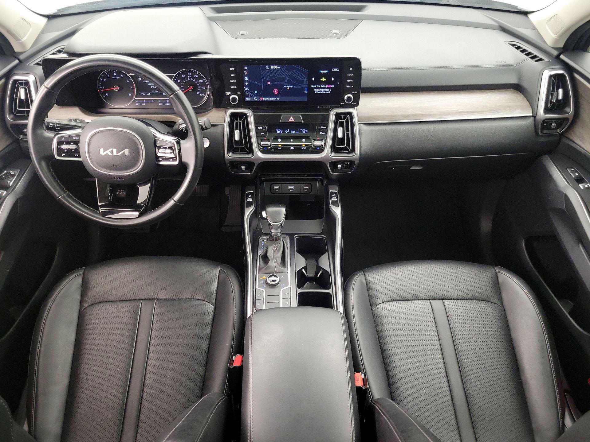 Thumbnail: 2022 Kia Sorento - 9