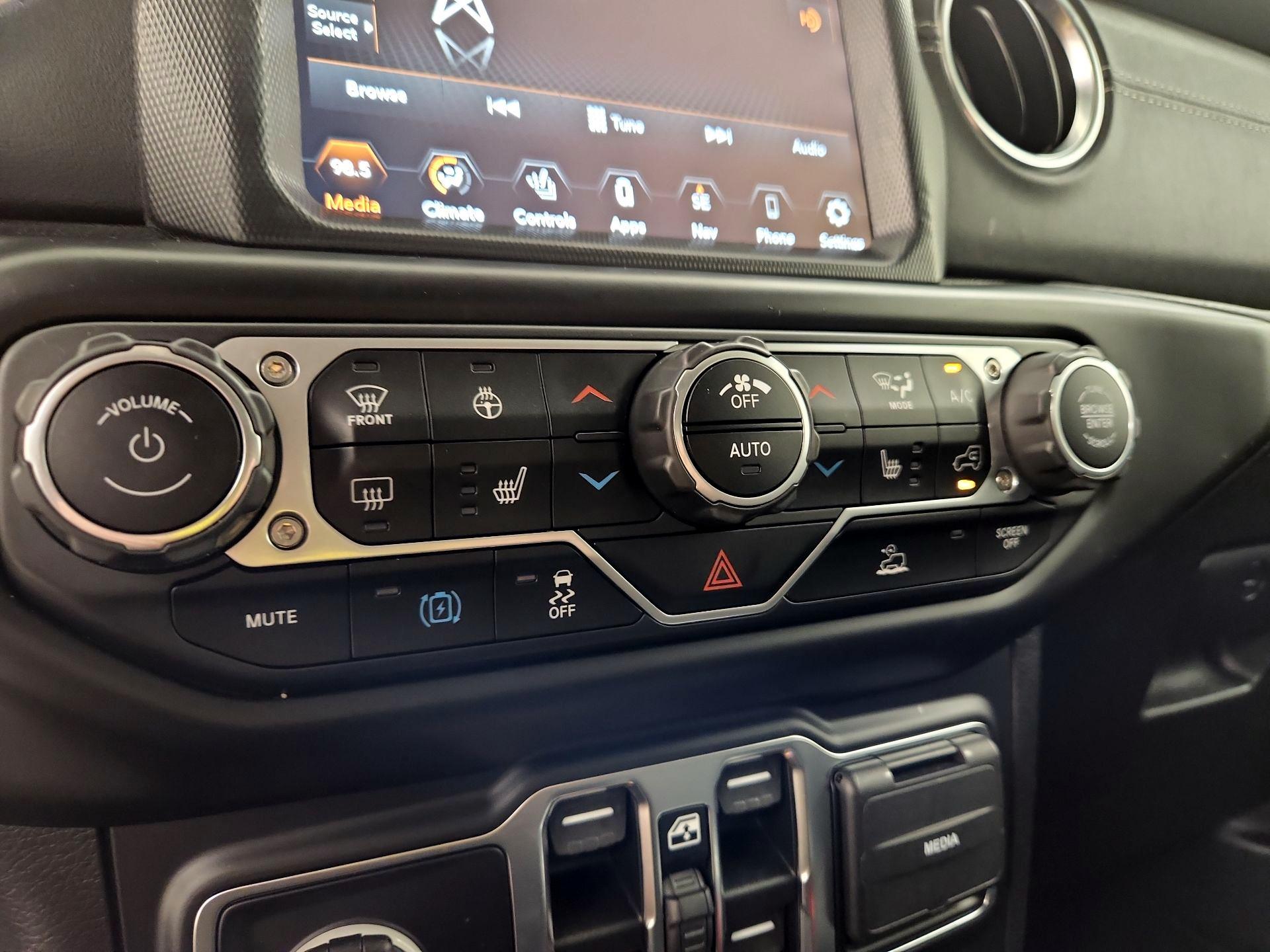 Thumbnail: 2021 Jeep Wrangler - 17